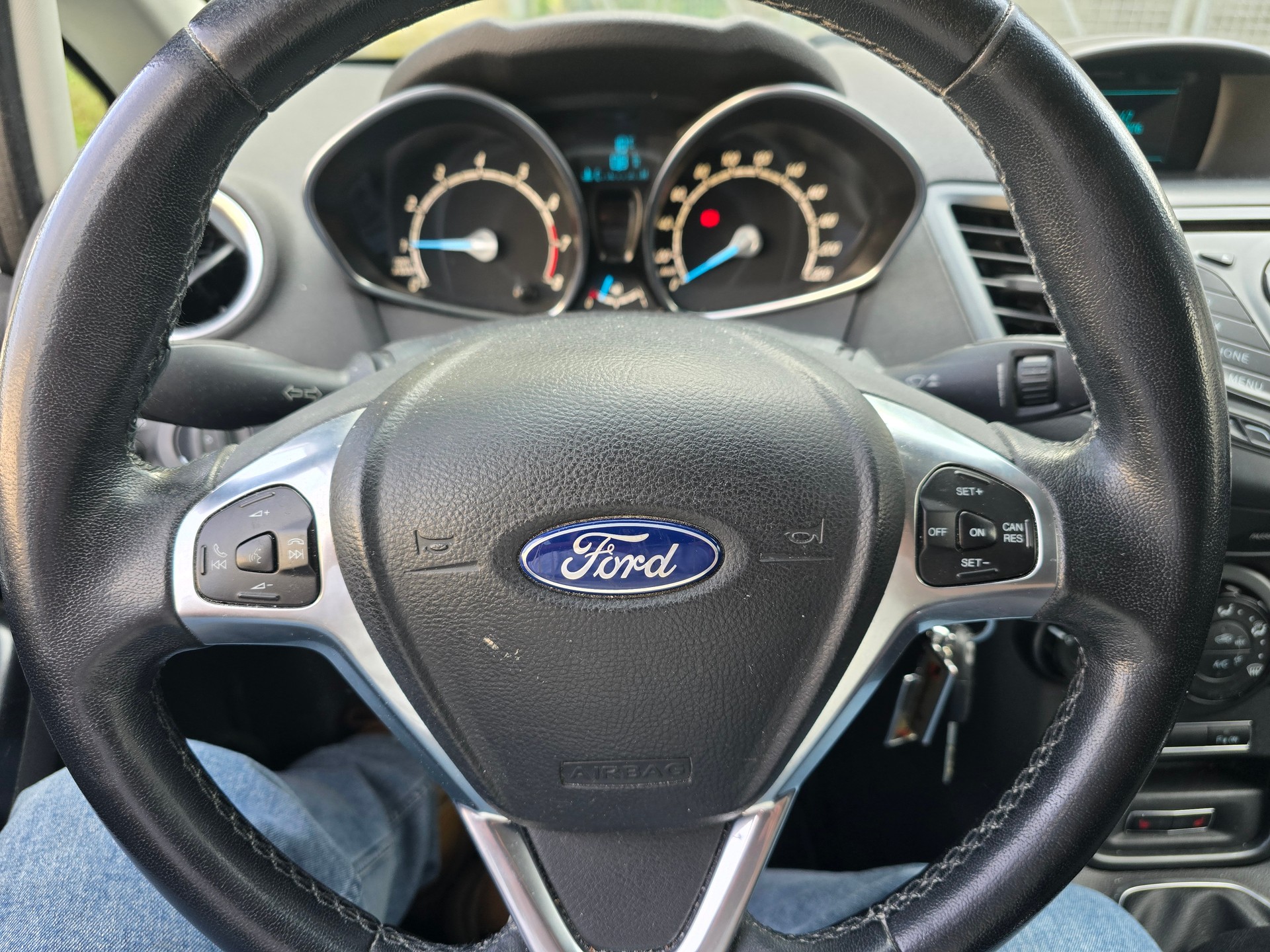 FORD Fiesta 1.0 Trend-image-9