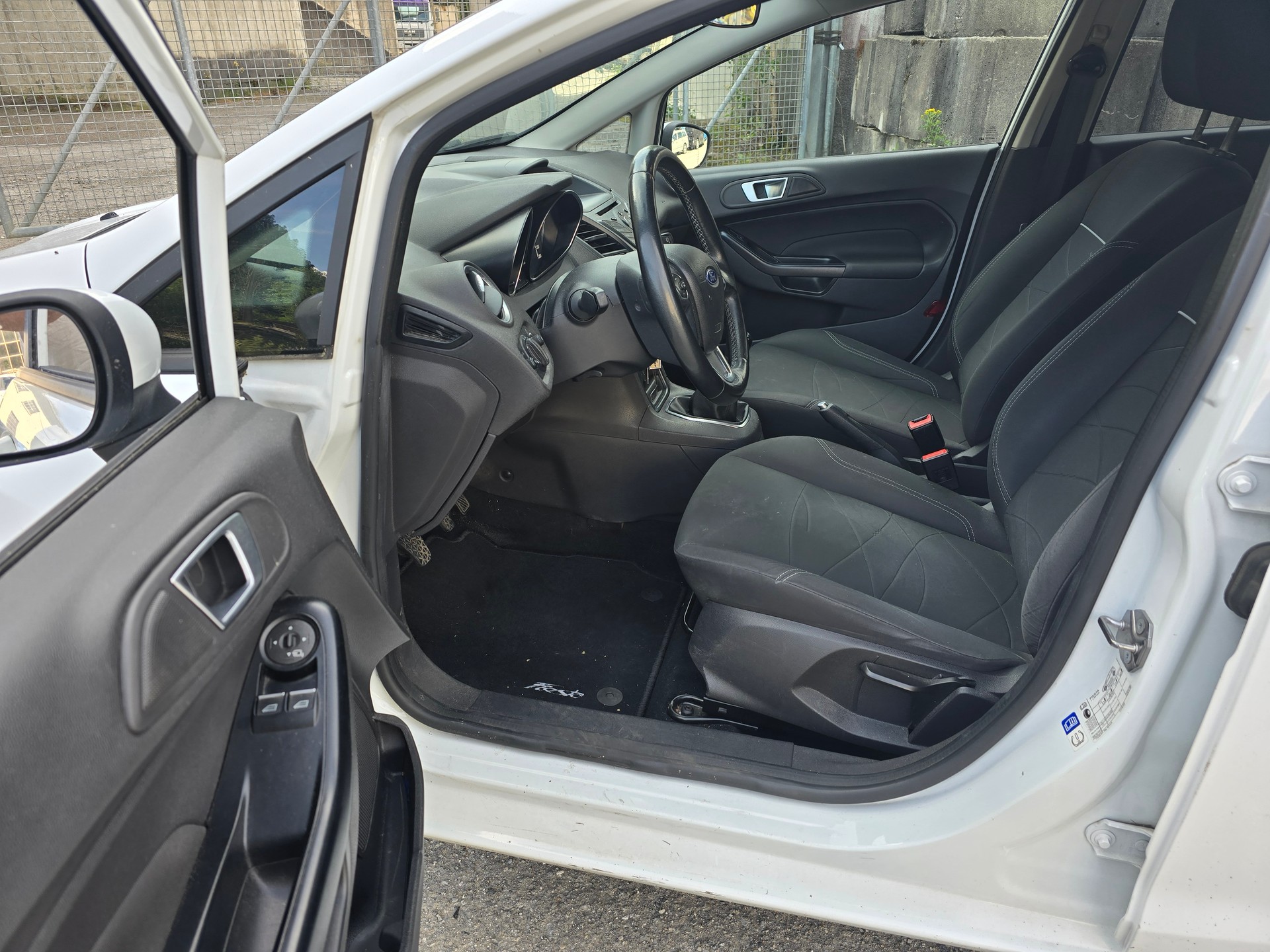 FORD Fiesta 1.0 Trend-image-8