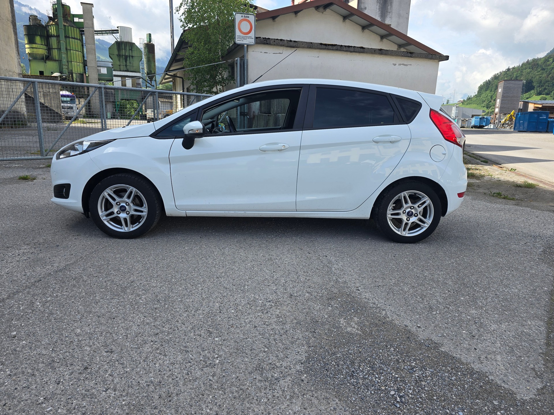 FORD Fiesta 1.0 Trend-image-1