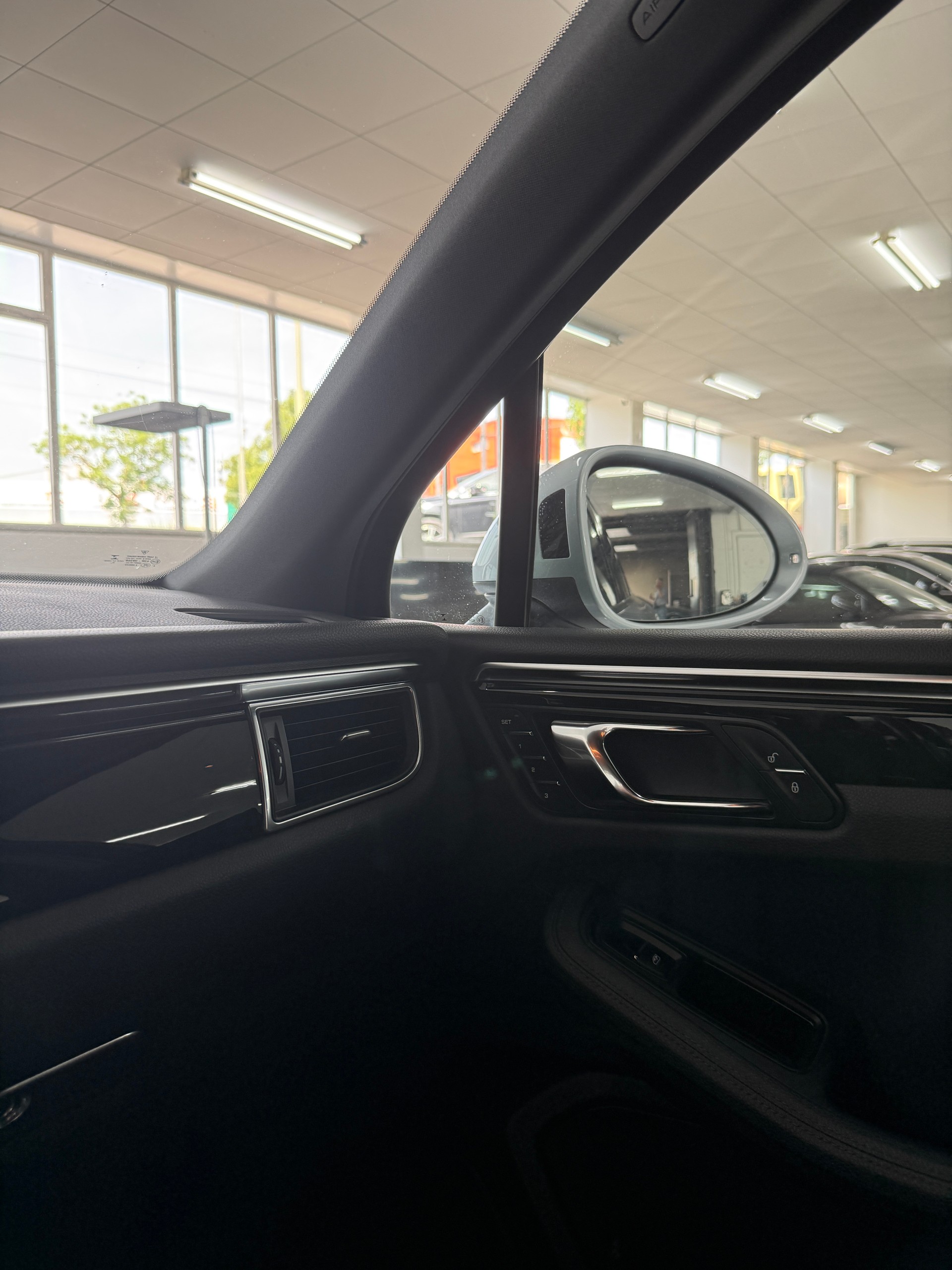PORSCHE Macan S PDK-image-13