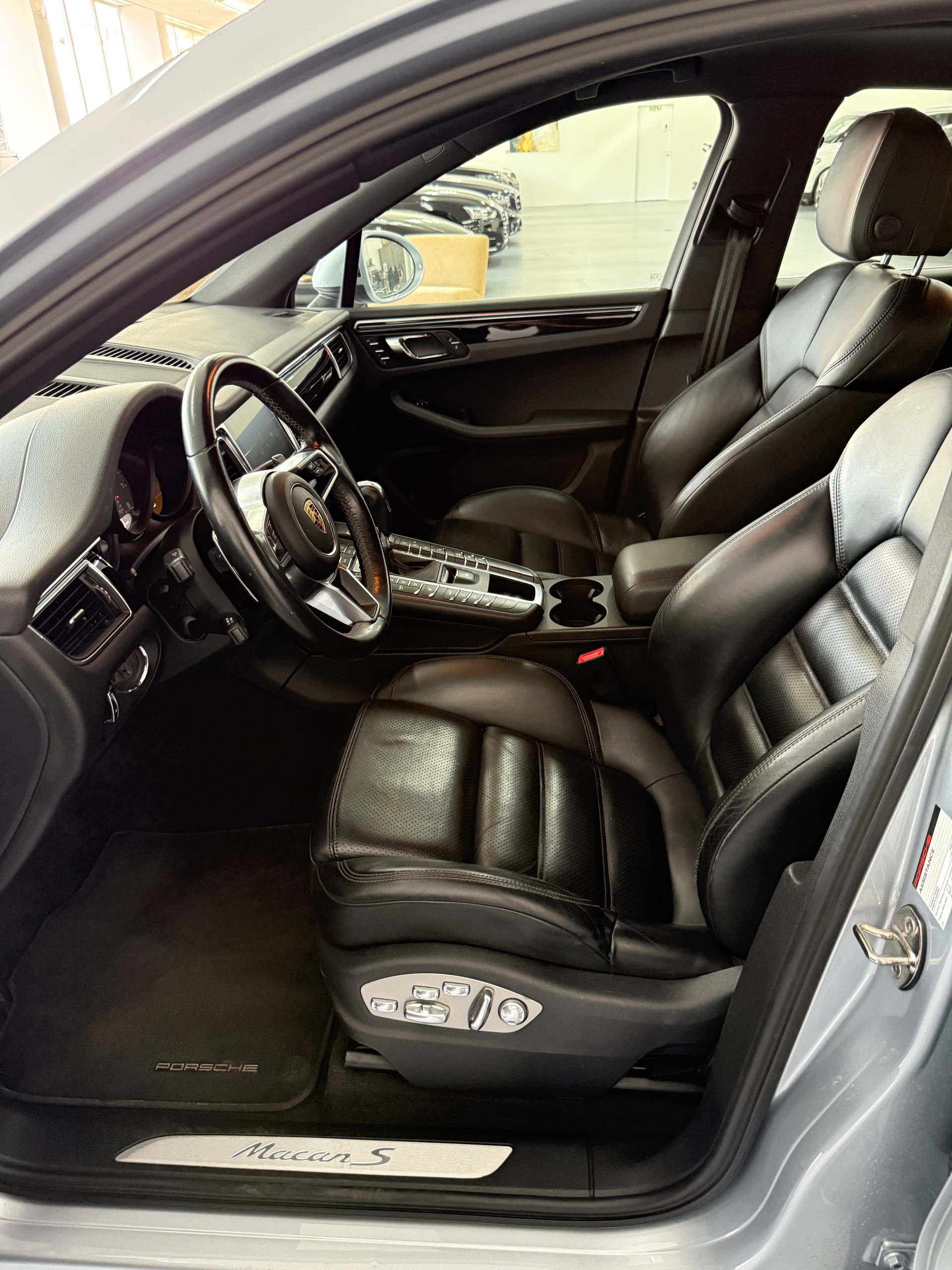 PORSCHE Macan S PDK-image-8