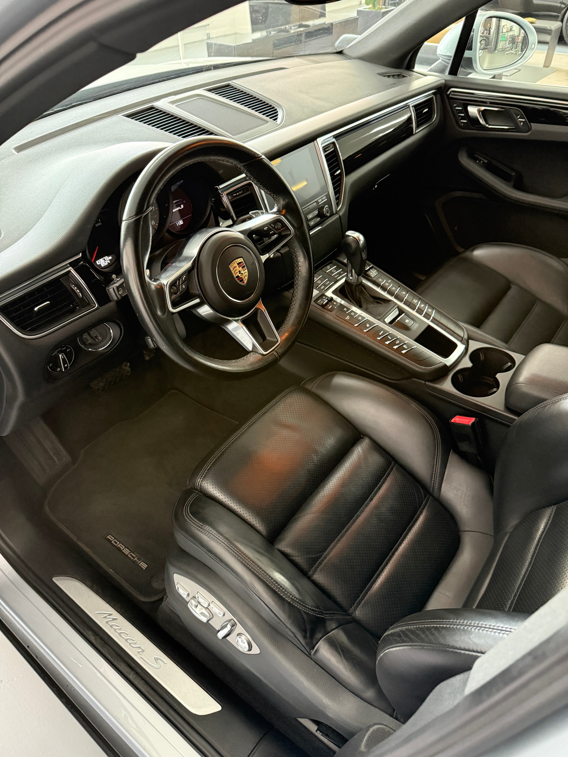 PORSCHE Macan S PDK-image-7