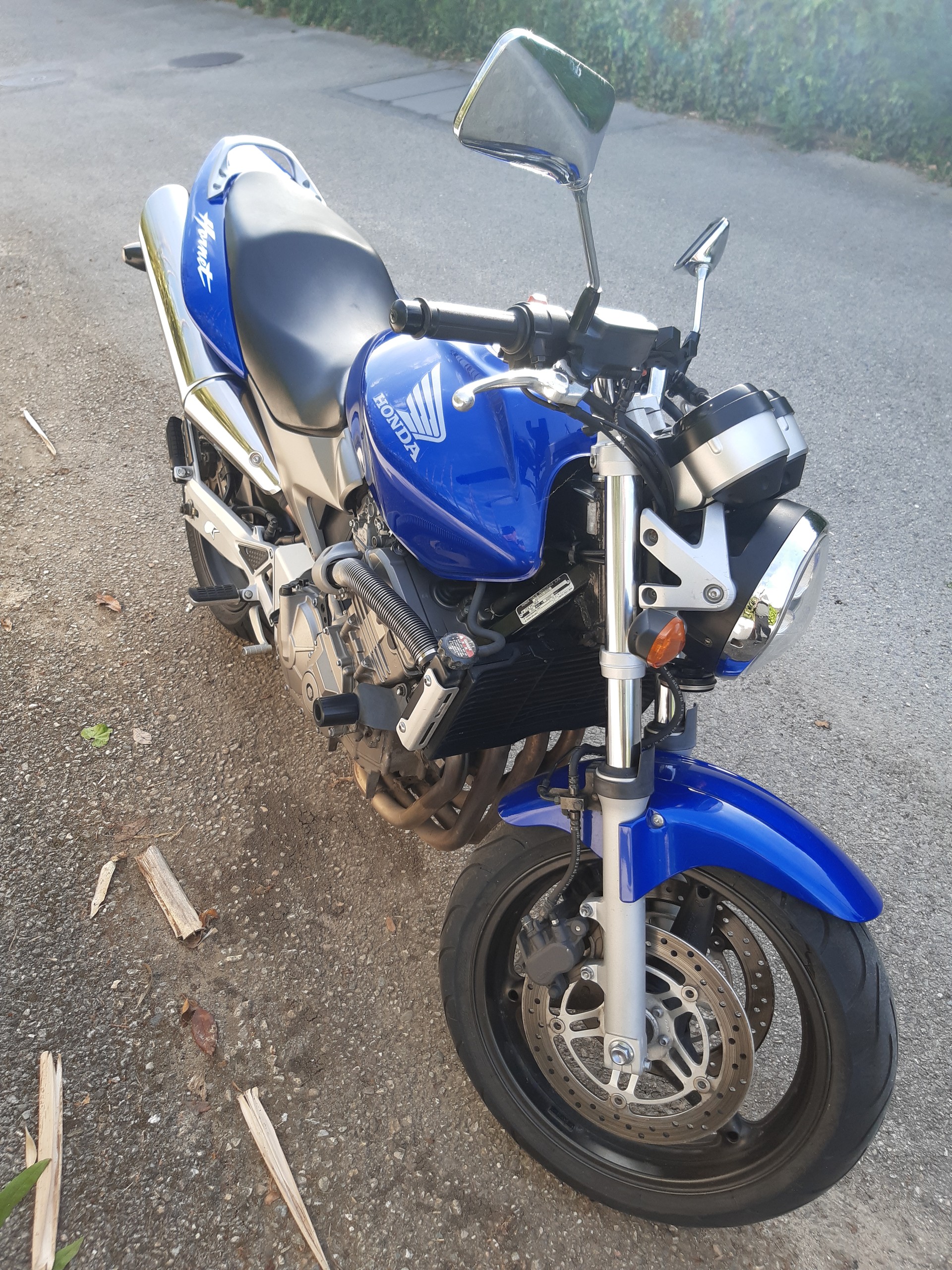 HONDA CB 600 F Hornet-image-1