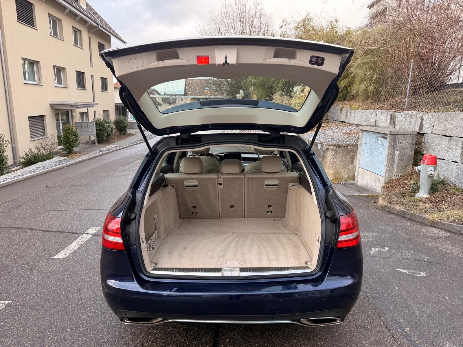 MERCEDES-BENZ C 400 Avantgarde 4Matic 7G-Tronic-image-10