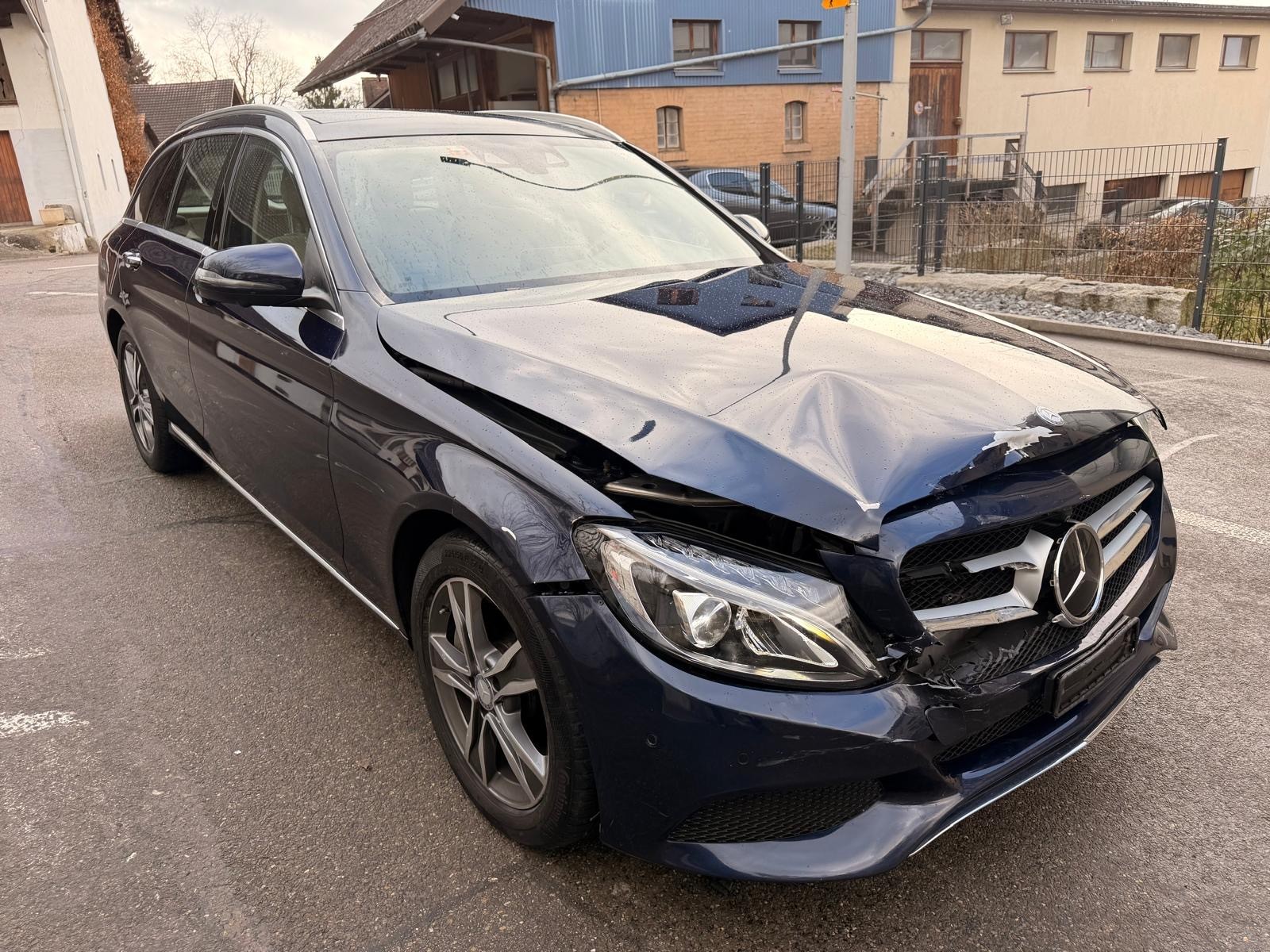 MERCEDES-BENZ C 400 Avantgarde 4Matic 7G-Tronic-image-4