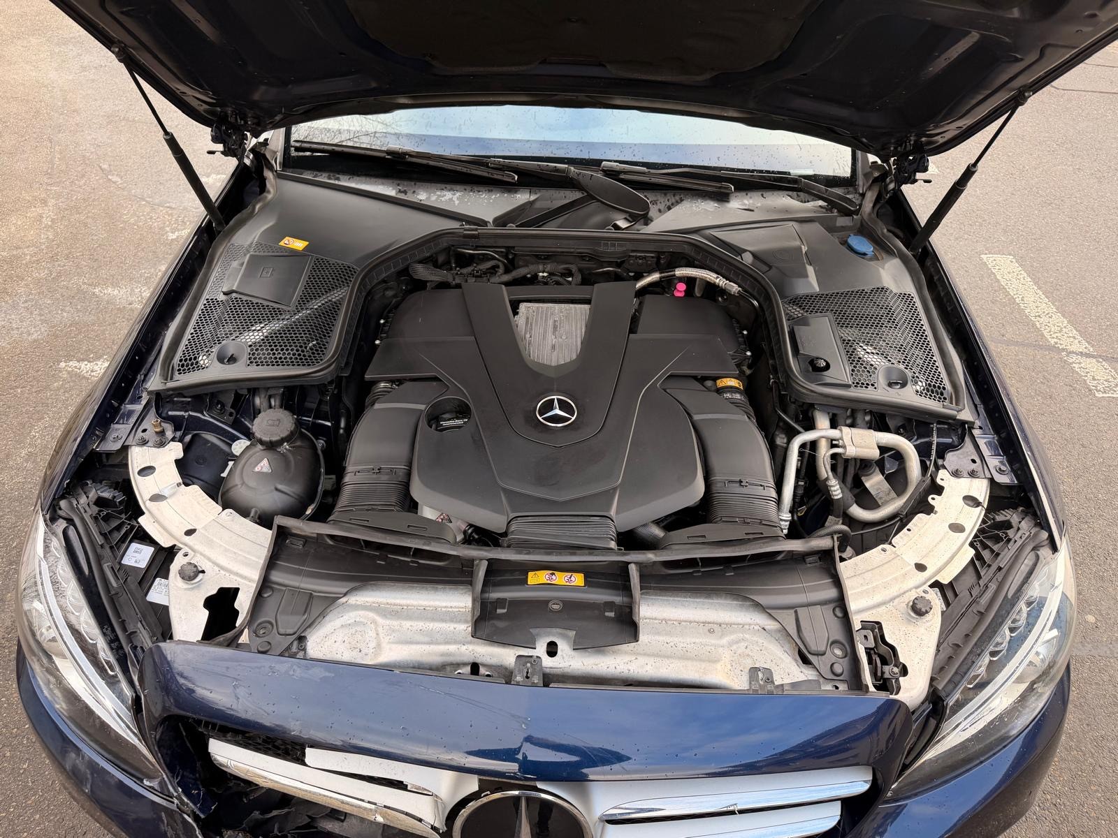 MERCEDES-BENZ C 400 Avantgarde 4Matic 7G-Tronic-image-6