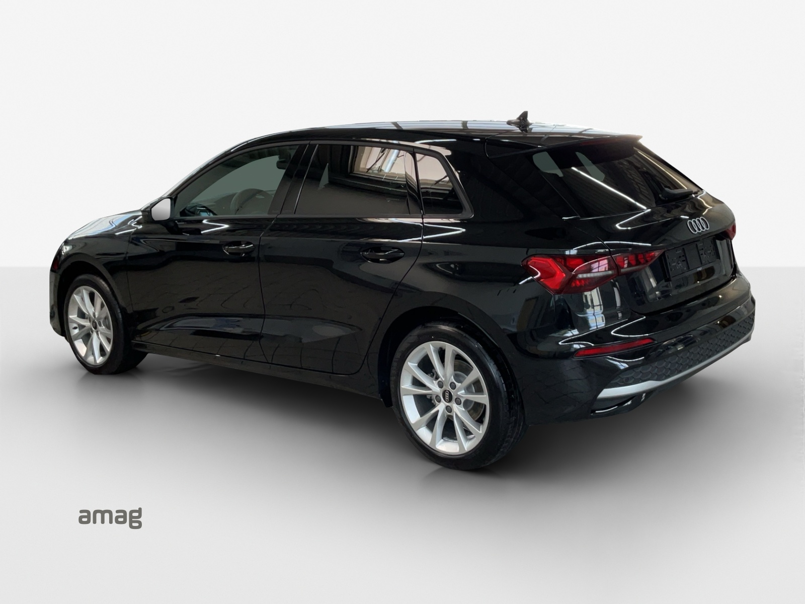 AUDI A3 Sportback TFSI 110 kW S line Attraction S tronic-showroom-element-2