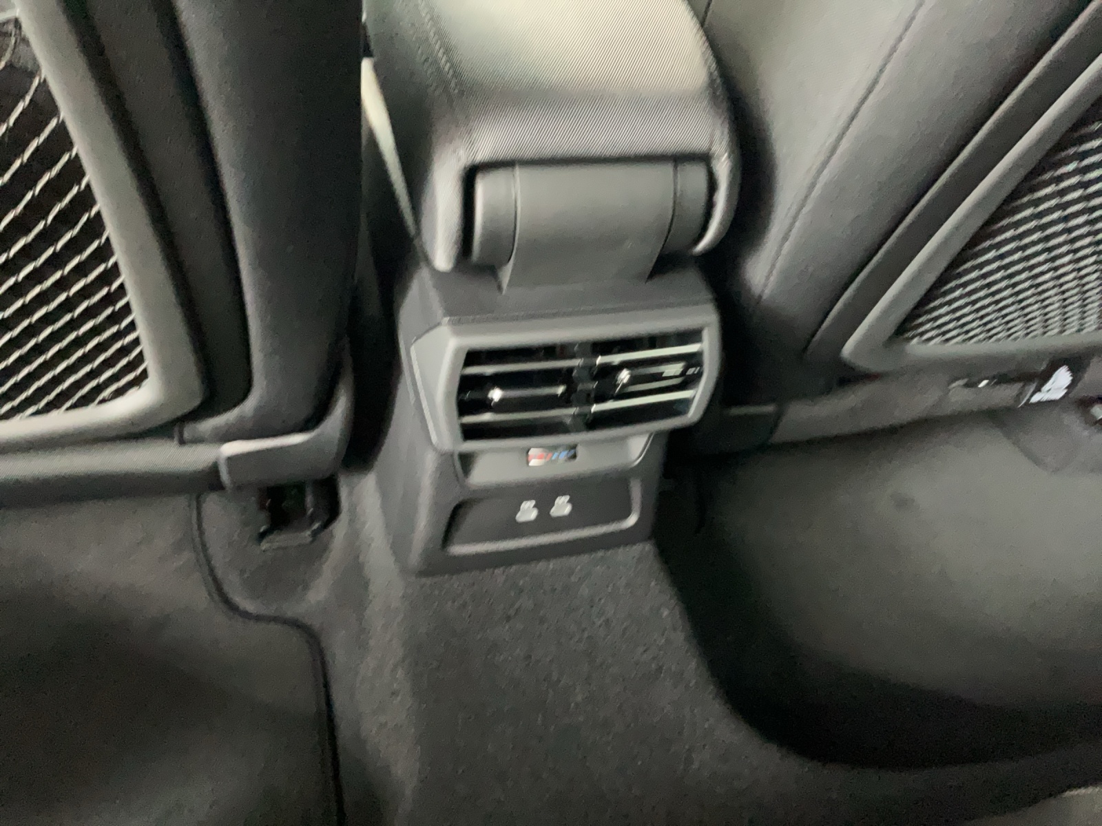 AUDI A3 Sportback TFSI 110 kW S line Attraction S tronic-image-10