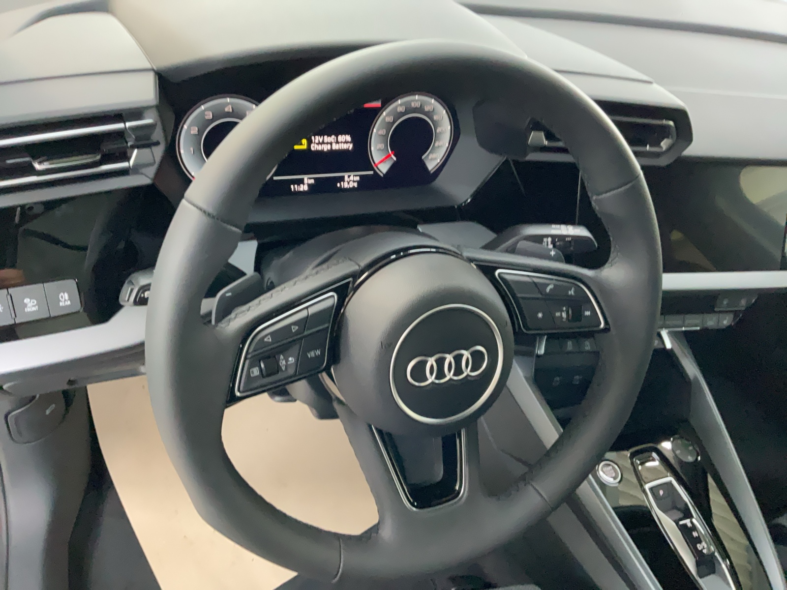 AUDI A3 Sportback TFSI 110 kW S line Attraction S tronic-image-9