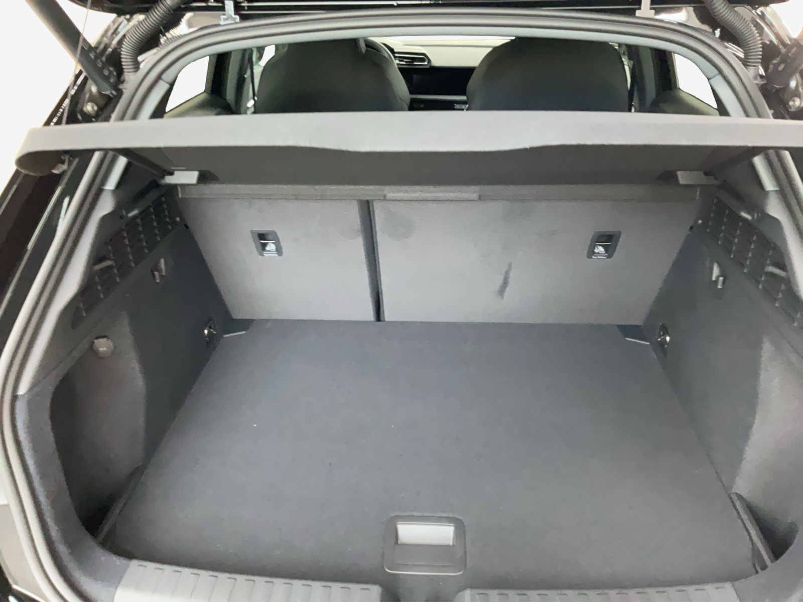 AUDI A3 Sportback TFSI 110 kW S line Attraction S tronic-image-12