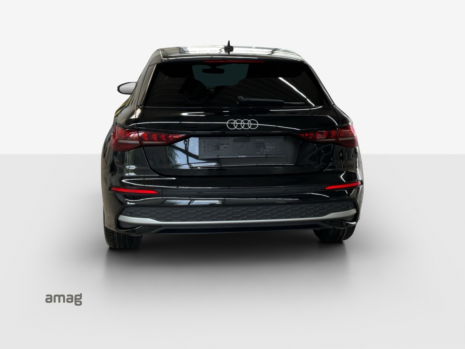 AUDI A3 Sportback TFSI 110 kW S line Attraction S tronic-showroom-element-3
