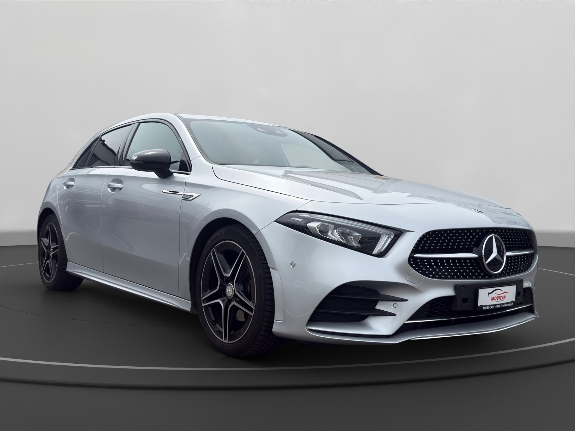MERCEDES-BENZ A 200 AMG Line 7G-DCT-image-6