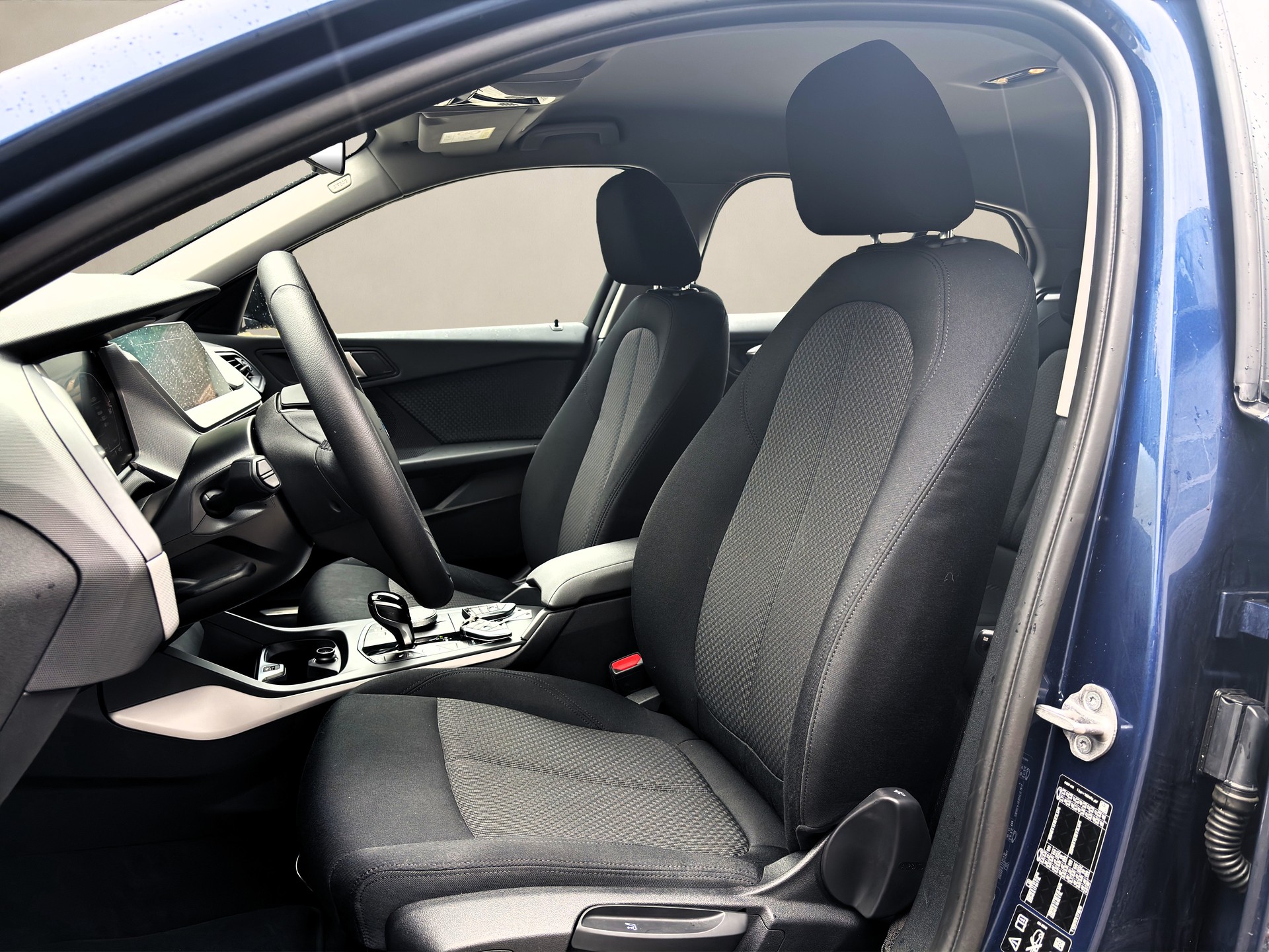 BMW 120d xDrive Steptronic ✅CH-Fahrzeug & Gratisservice✅-image-8