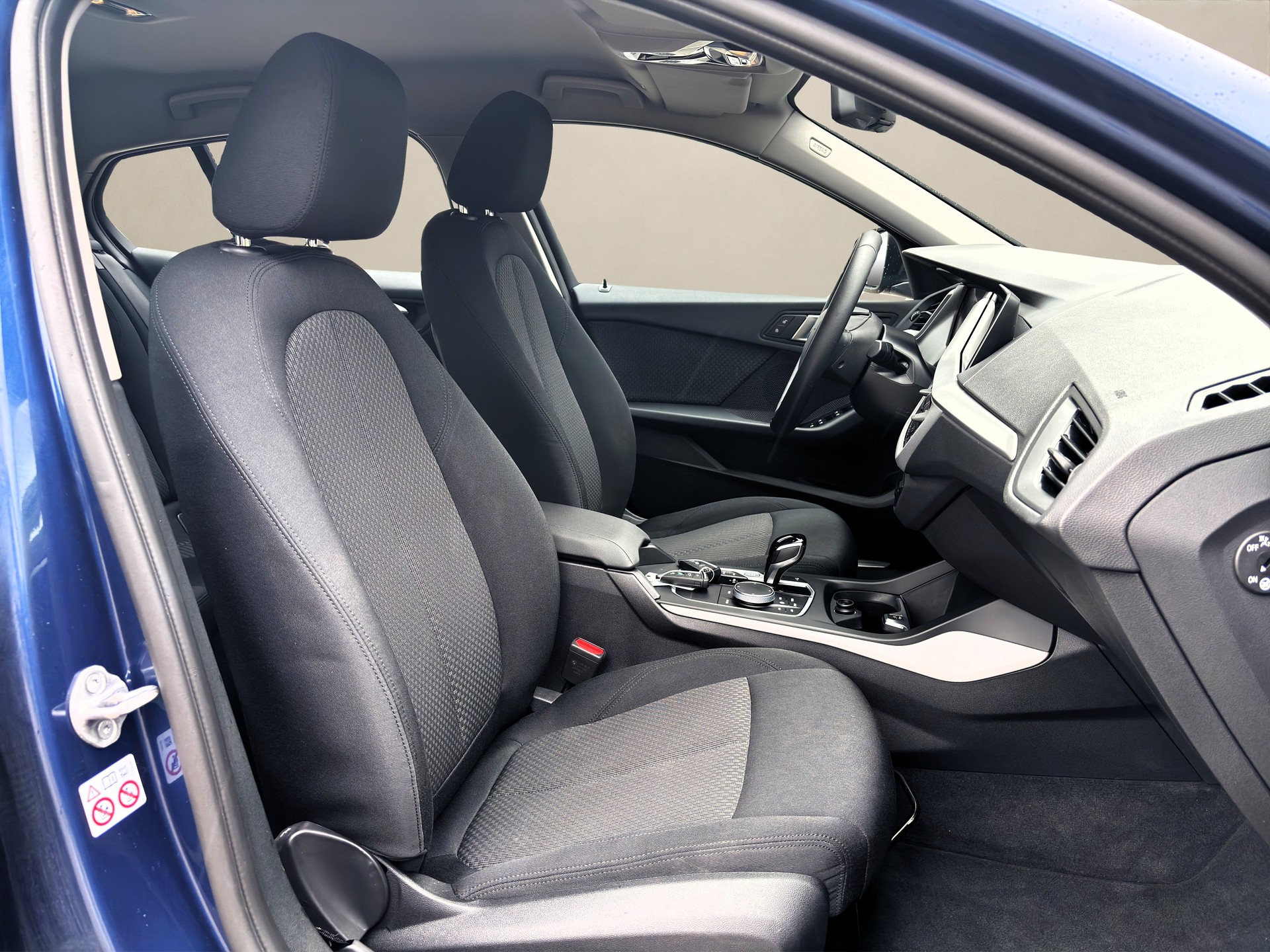 BMW 120d xDrive Steptronic ✅CH-Fahrzeug & Gratisservice✅-image-9