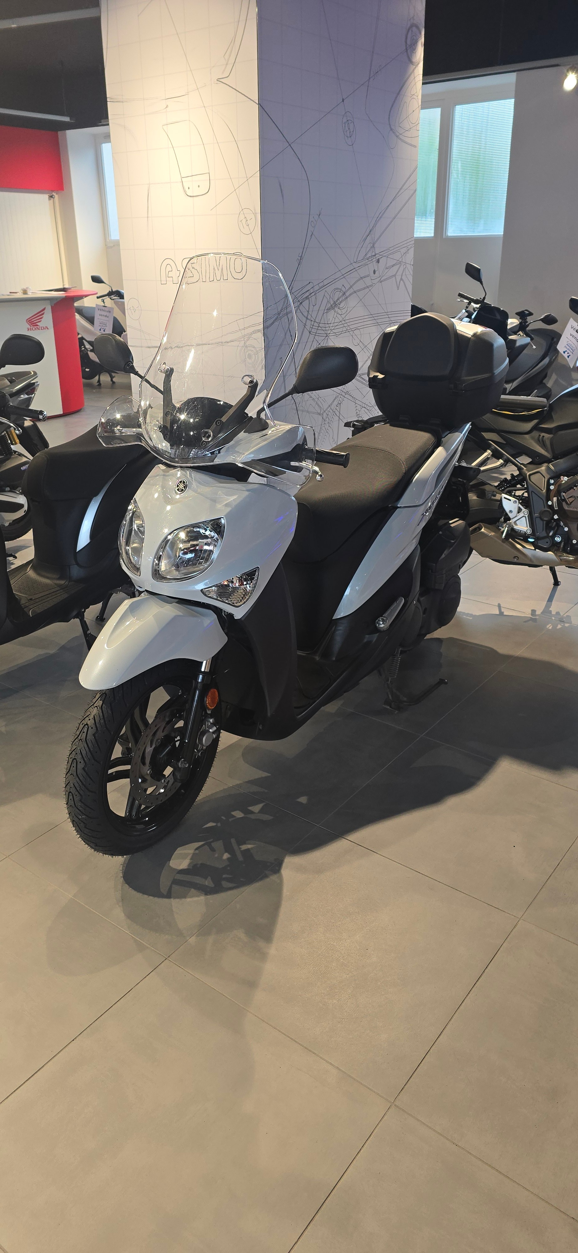 YAMAHA Xenter 125 UBS-image-0