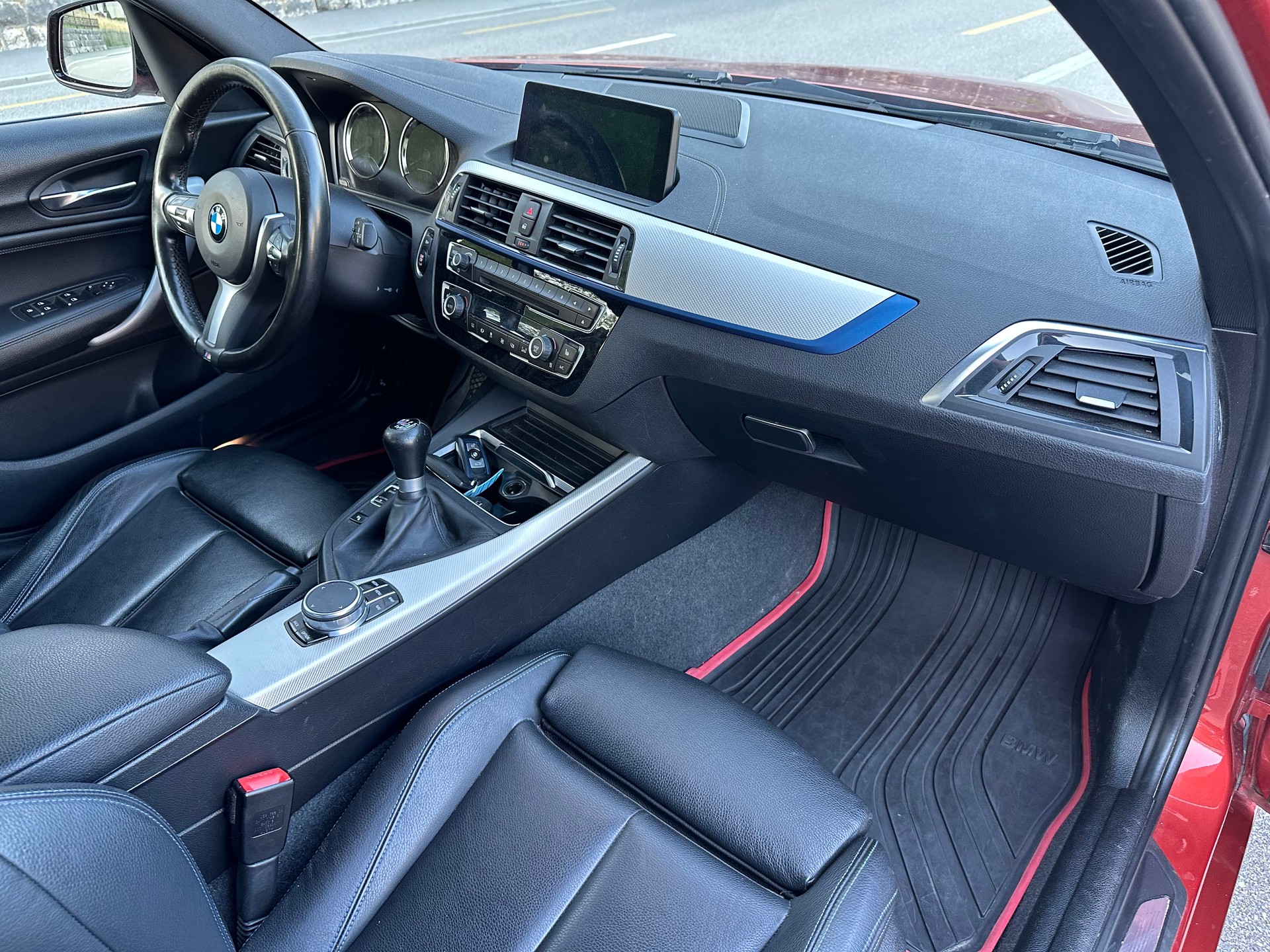 BMW 118d xDrive Edition M Sport-image-10