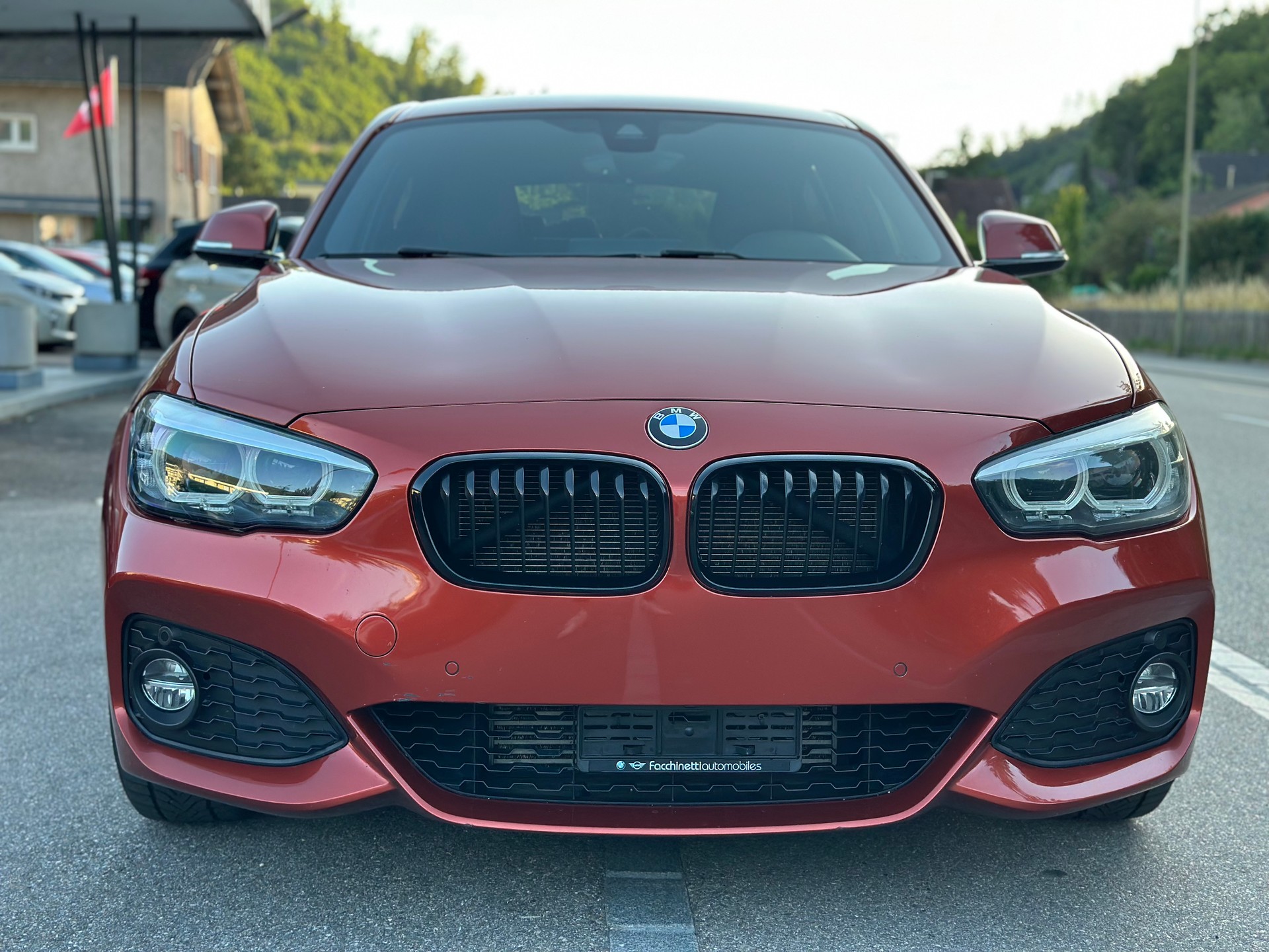 BMW 118d xDrive Edition M Sport-showroom-element-2