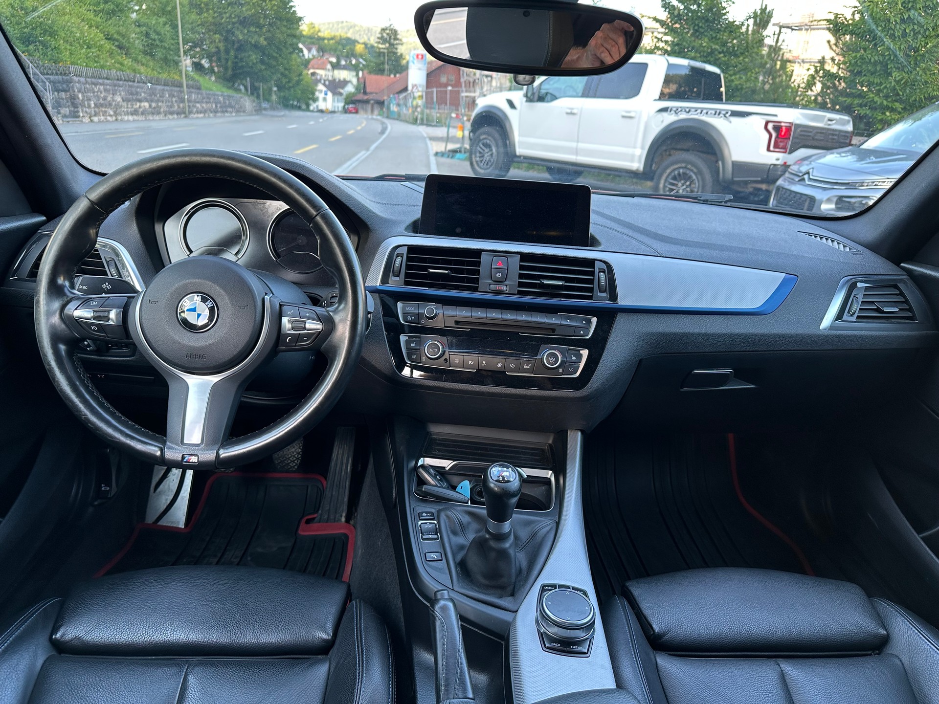 BMW 118d xDrive Edition M Sport-image-13