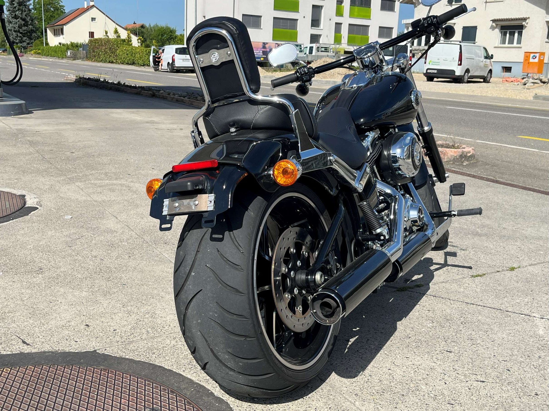 HARLEY-DAVIDSON FXSB Breakout 103 ABS. Moto de 1ère main, état de neuf! Suivi complet chez Harley-Davidson, expertisé du jour!-image-6