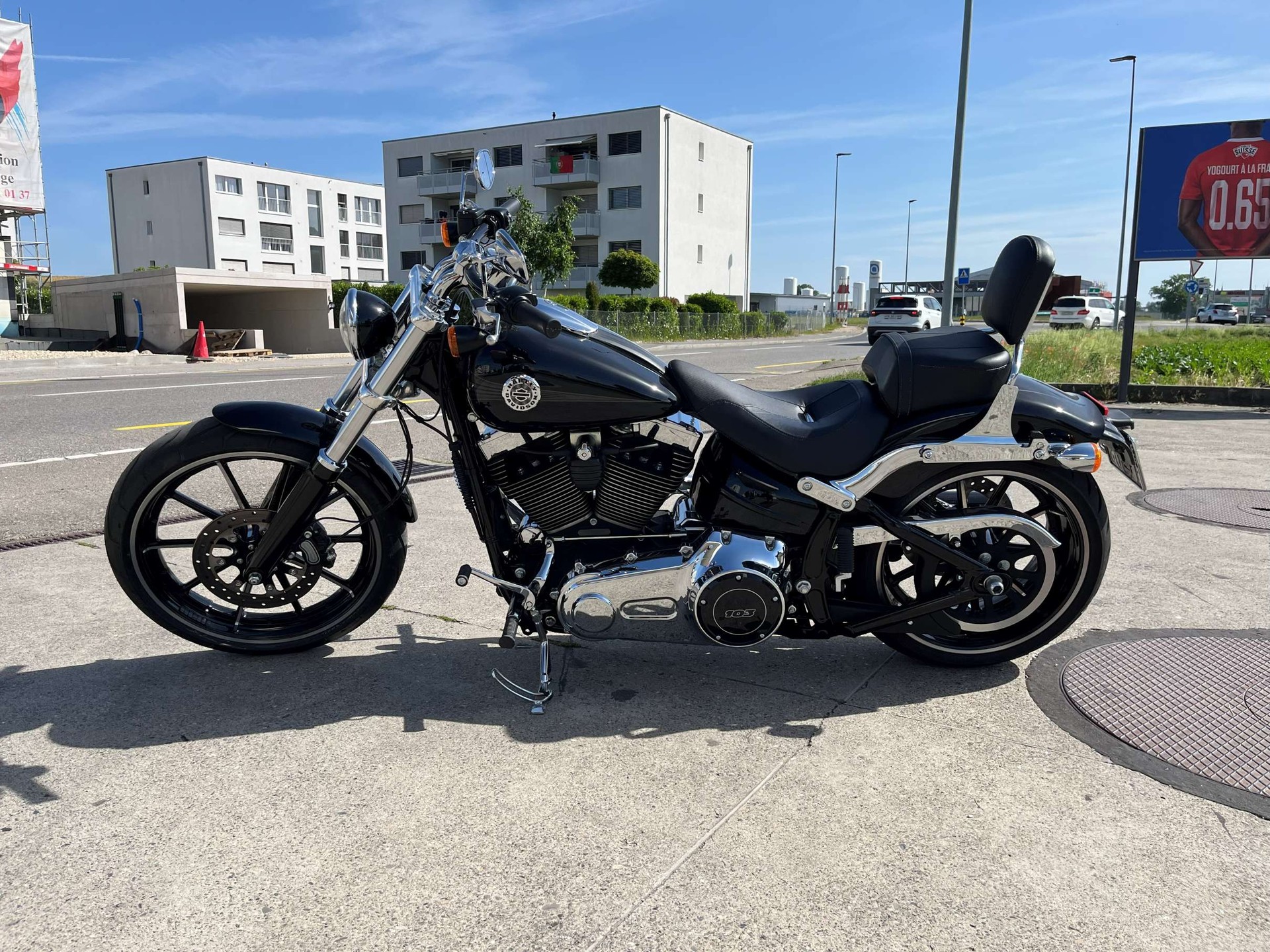 HARLEY-DAVIDSON FXSB Breakout 103 ABS. Moto de 1ère main, état de neuf! Suivi complet chez Harley-Davidson, expertisé du jour!-image-2