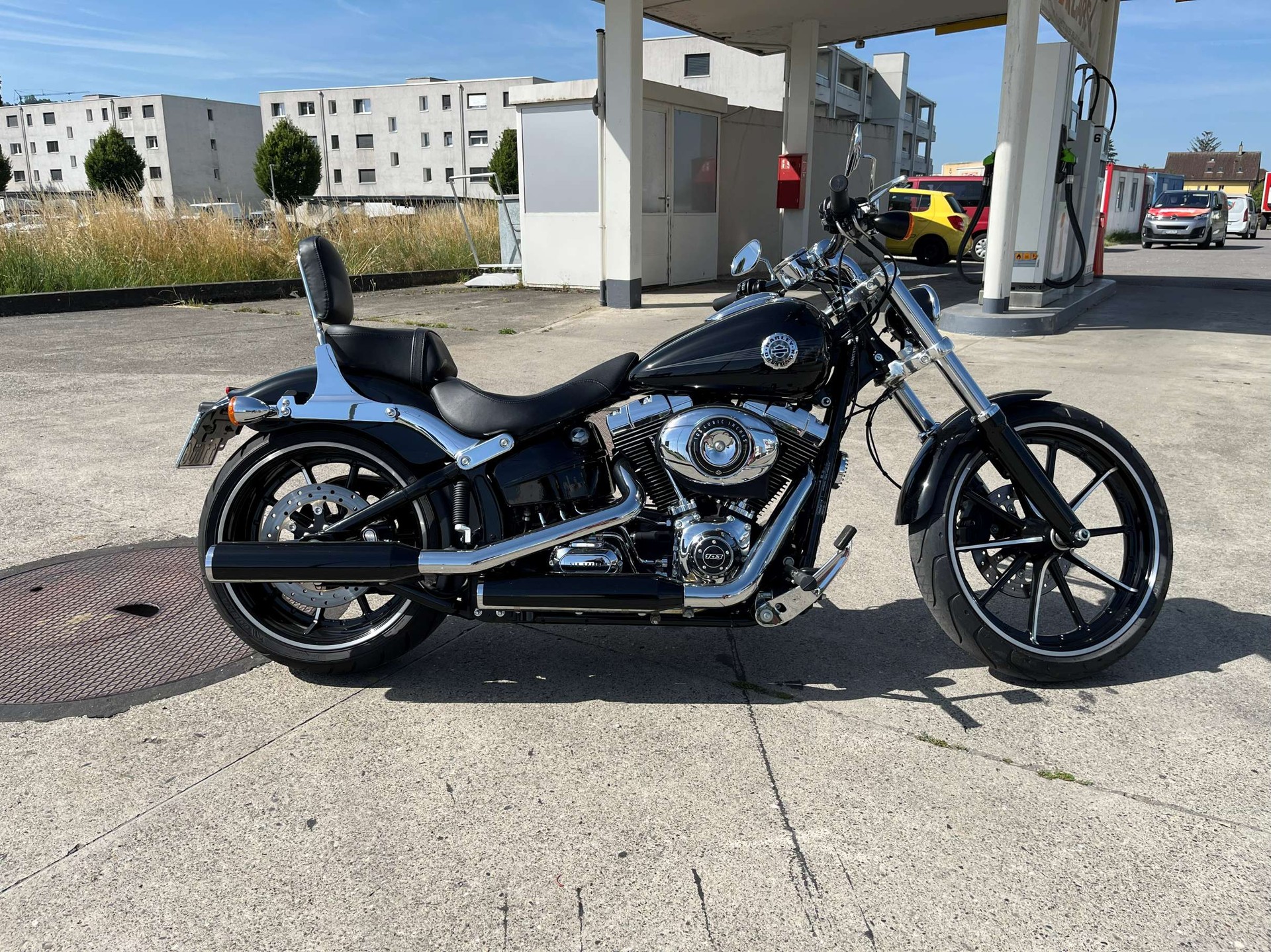 HARLEY-DAVIDSON FXSB Breakout 103 ABS. Moto de 1ère main, état de neuf! Suivi complet chez Harley-Davidson, expertisé du jour!-image-3