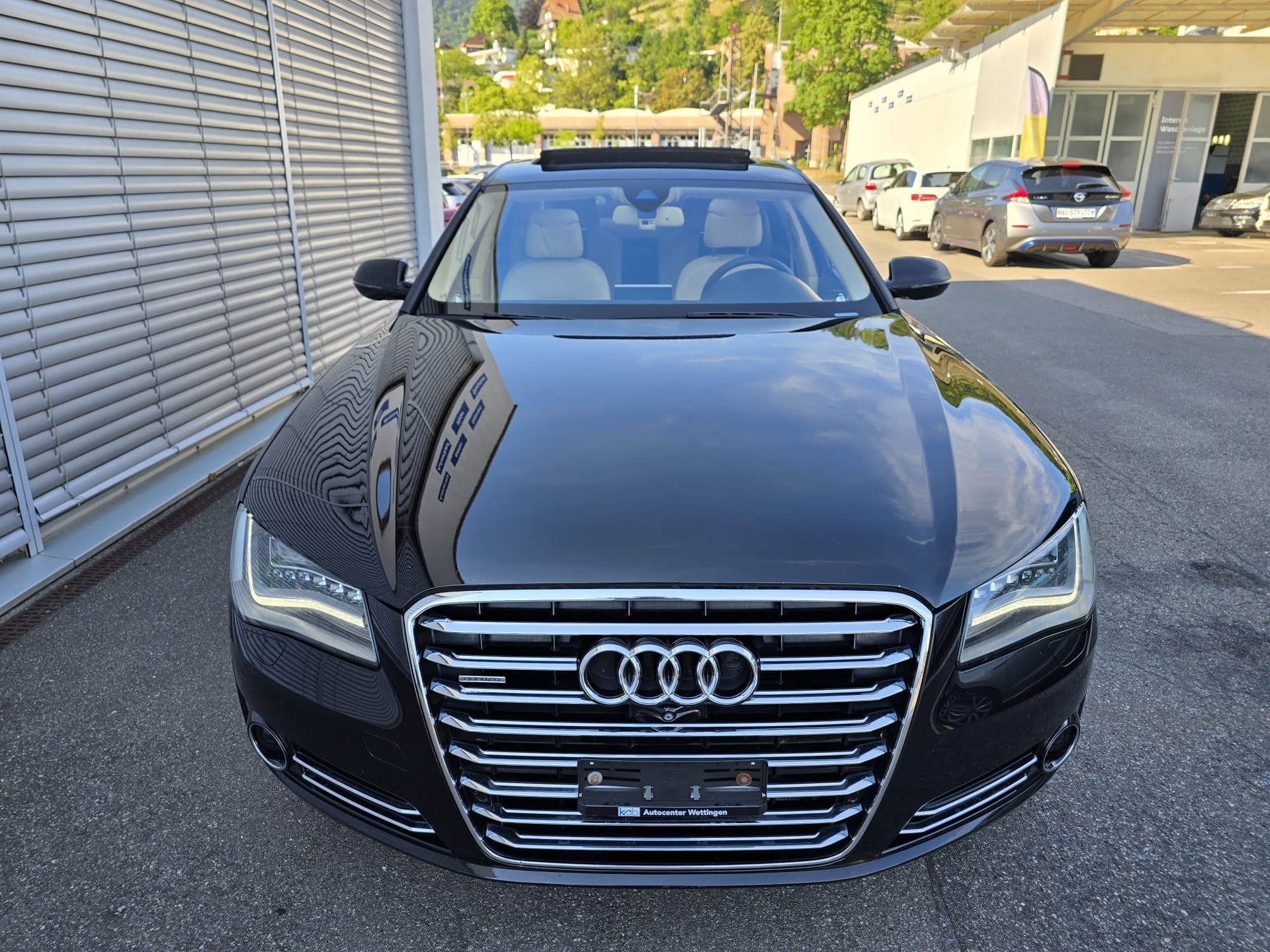 AUDI A8 L 4.0 TFSI-showroom-element-1