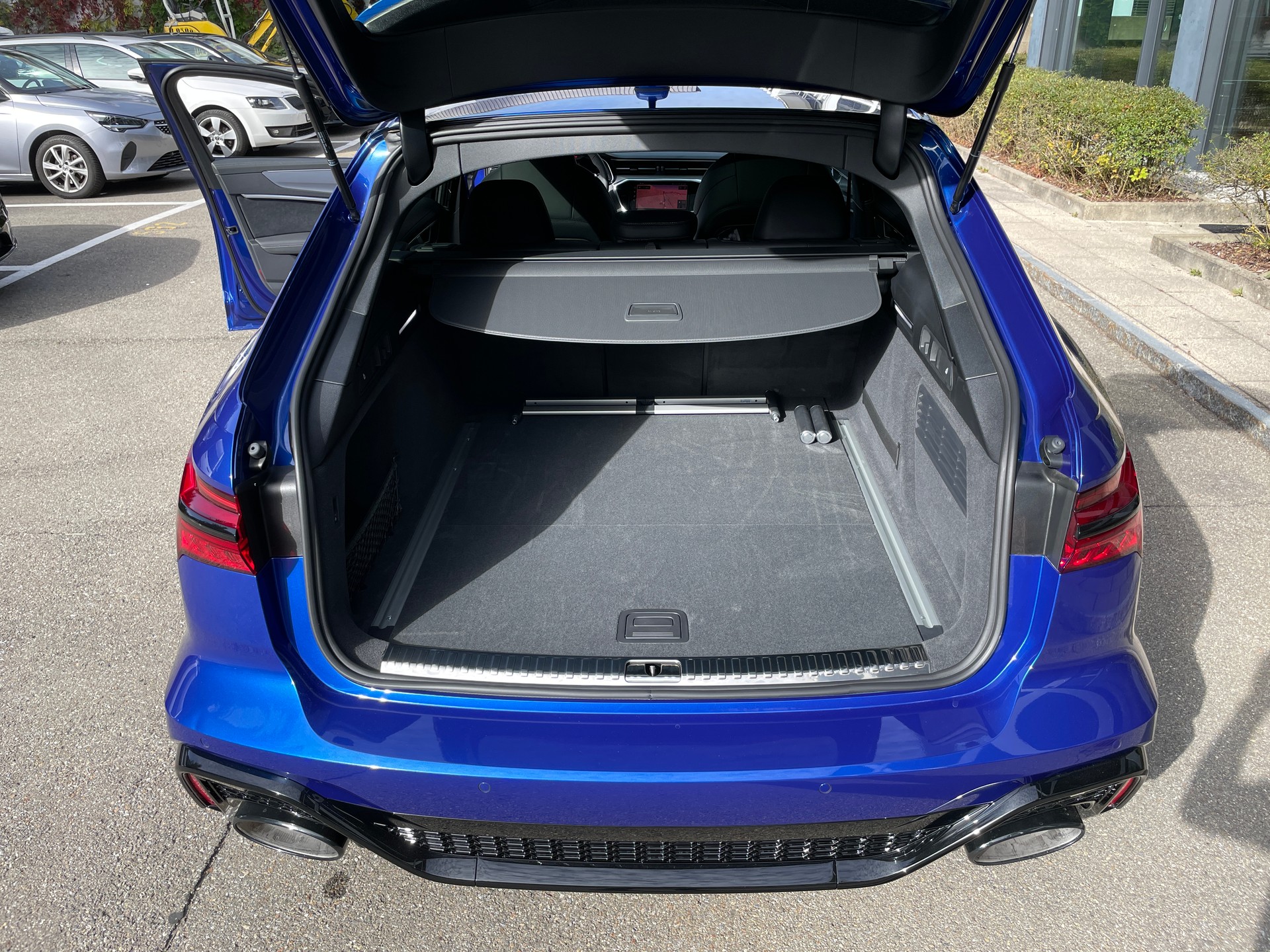 AUDI RS6 Avant 4.0 TFSI V8 quattro-image-6