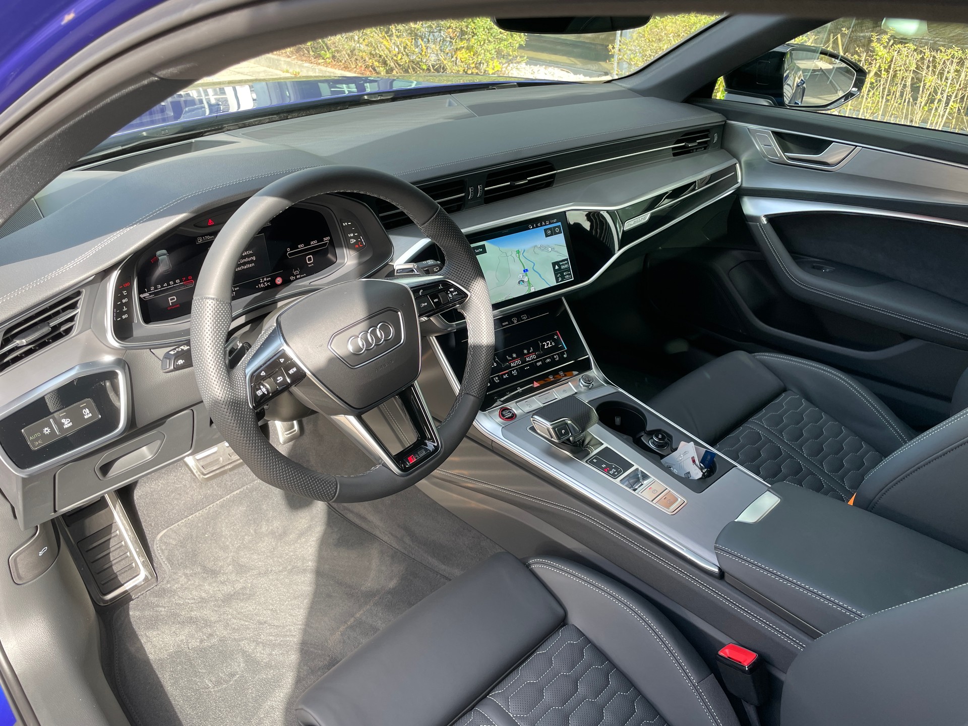 AUDI RS6 Avant 4.0 TFSI V8 quattro-image-12