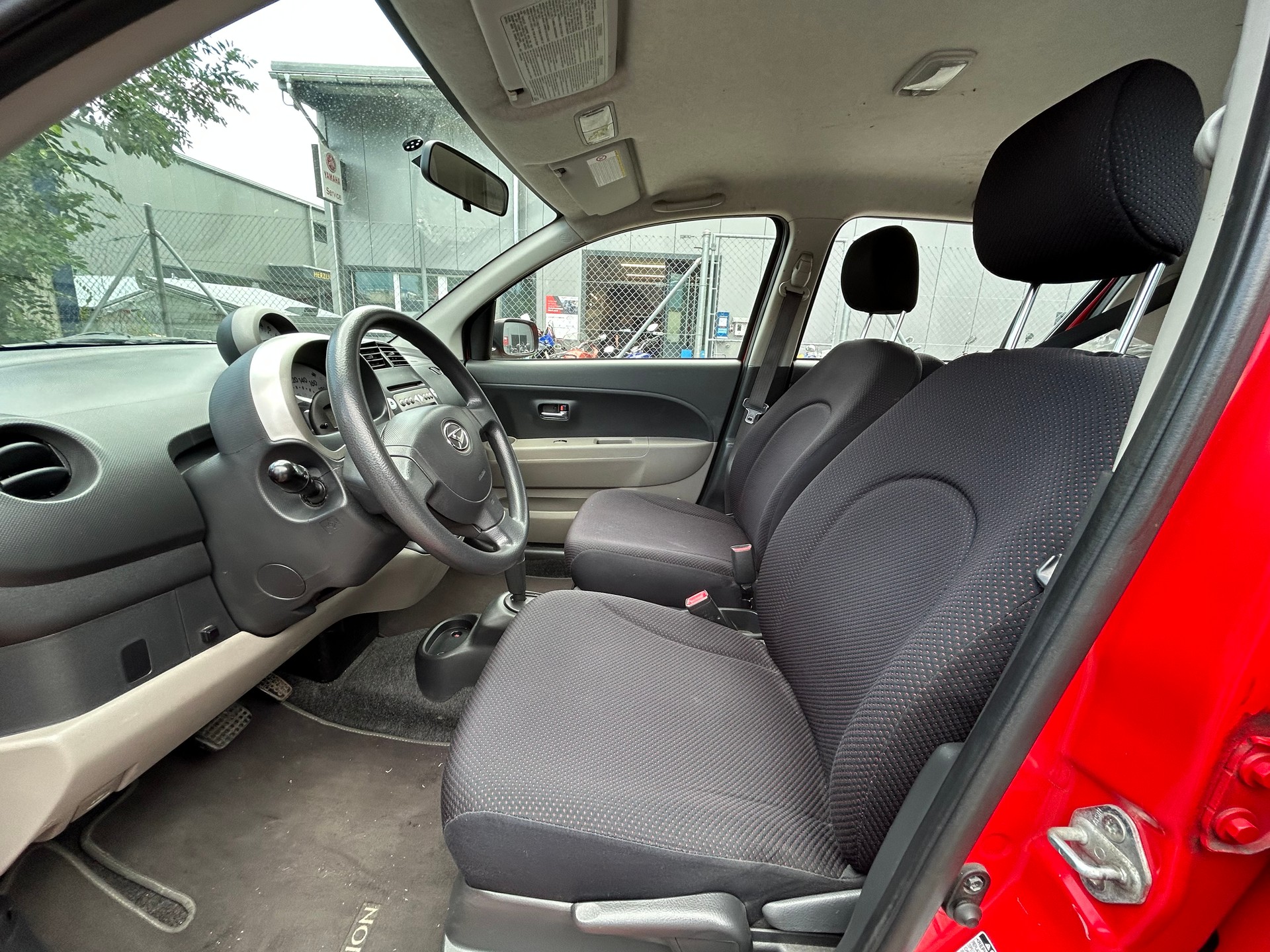 DAIHATSU Sirion 1.3 S eco-4WD Automatik-image-11
