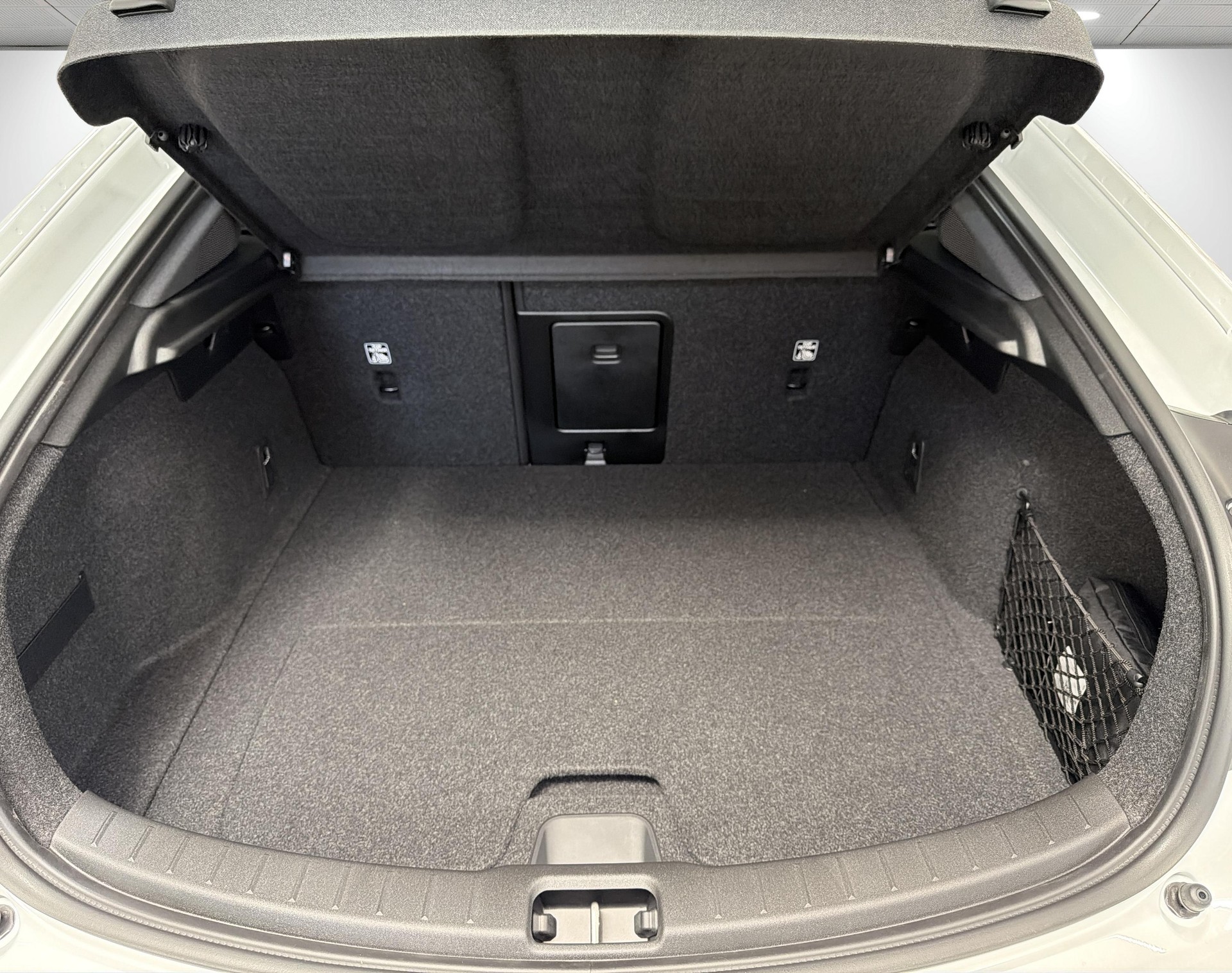POLESTAR 2 Long Range Single Motor Prim-image-10