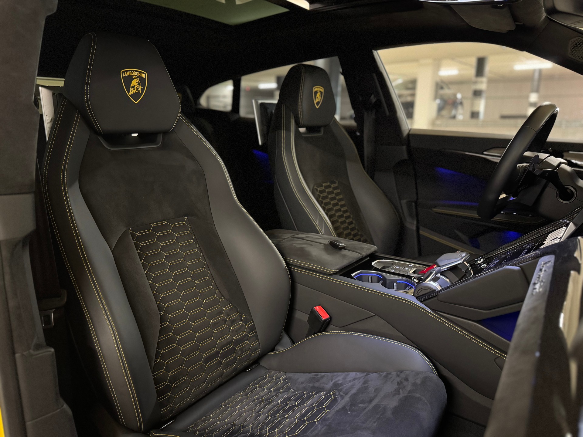 LAMBORGHINI Urus E-Gear-image-13