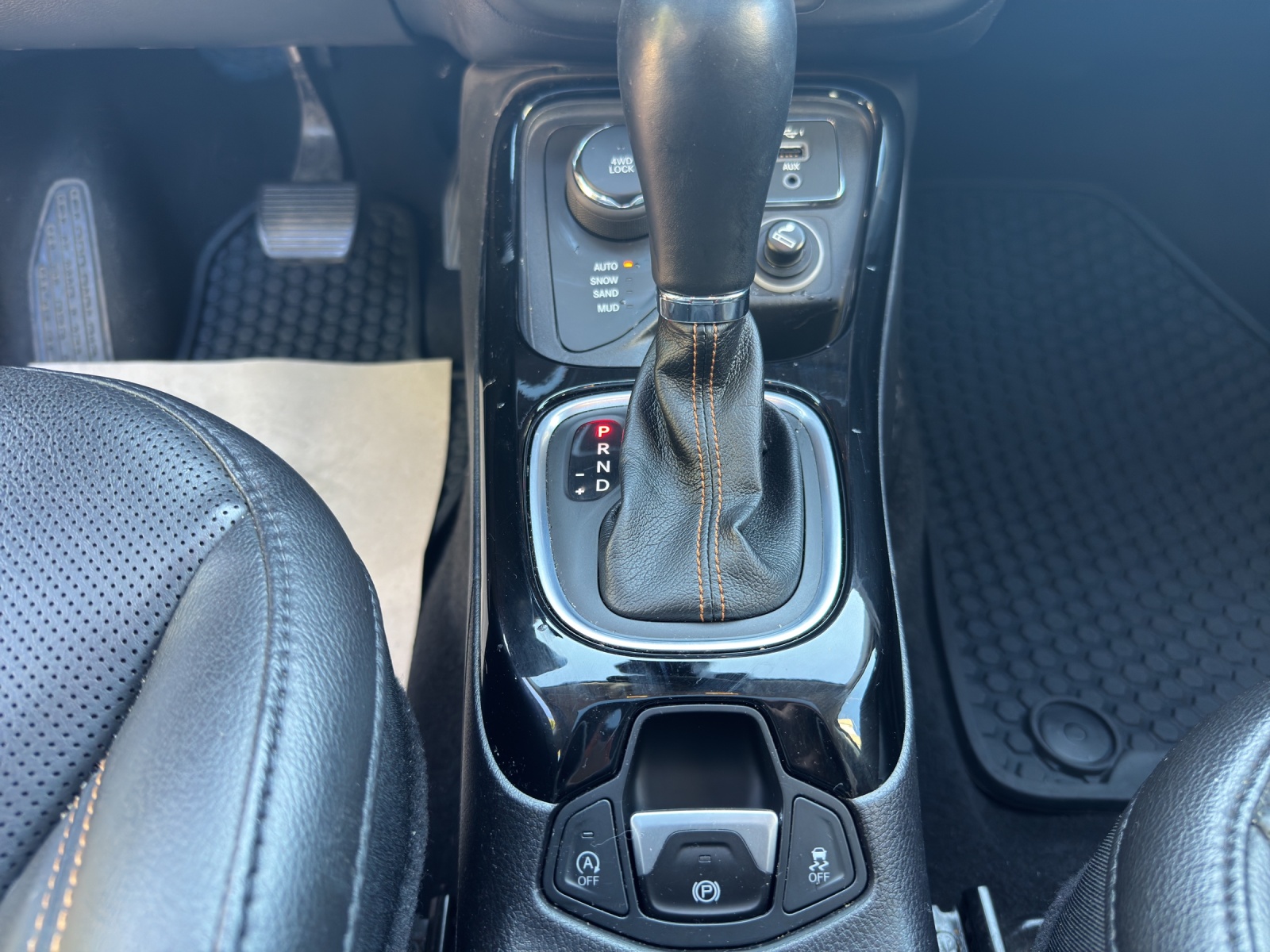 JEEP Compass 1.4 Turbo Limited AWD 9ATX-image-24