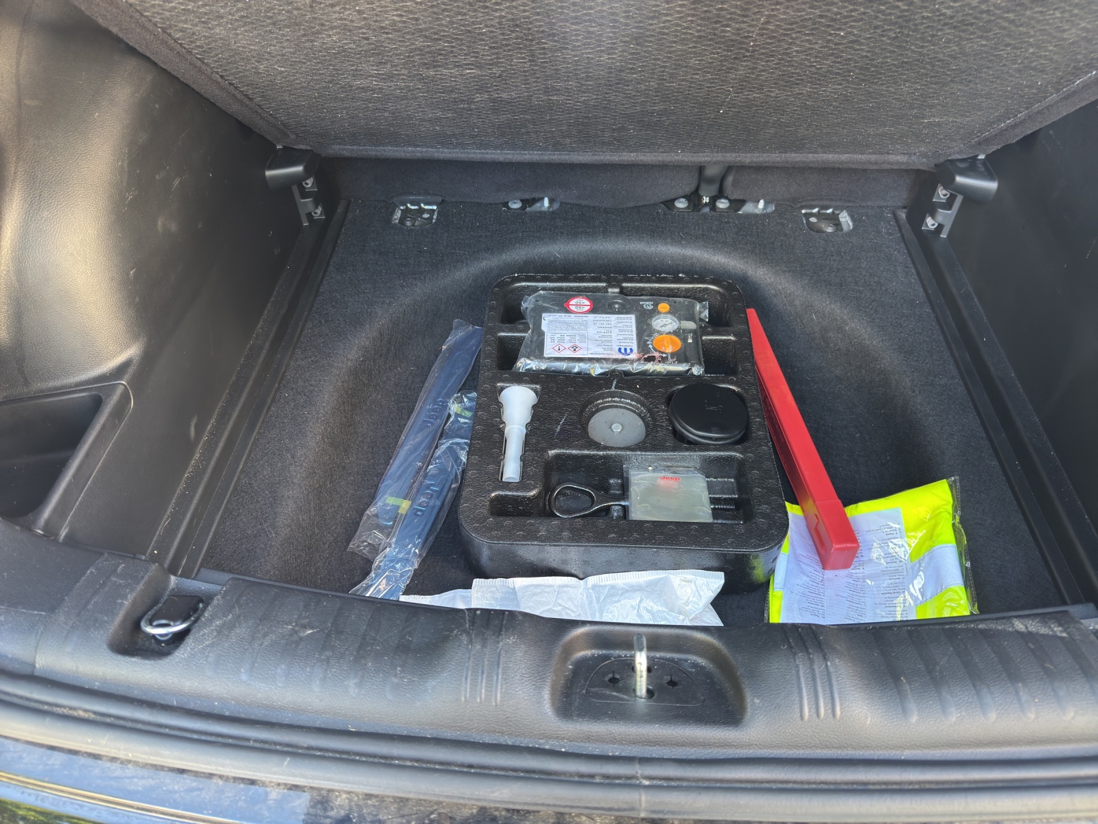 JEEP Compass 1.4 Turbo Limited AWD 9ATX-image-29