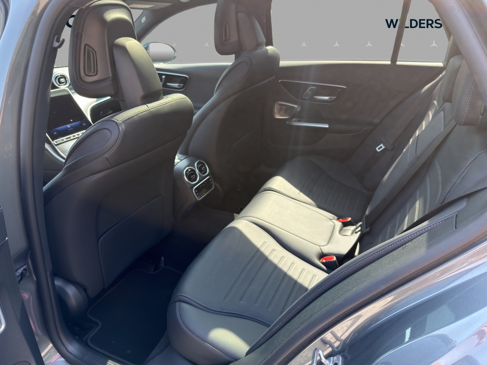MERCEDES-BENZ C 300 T 4 Matic-image-10