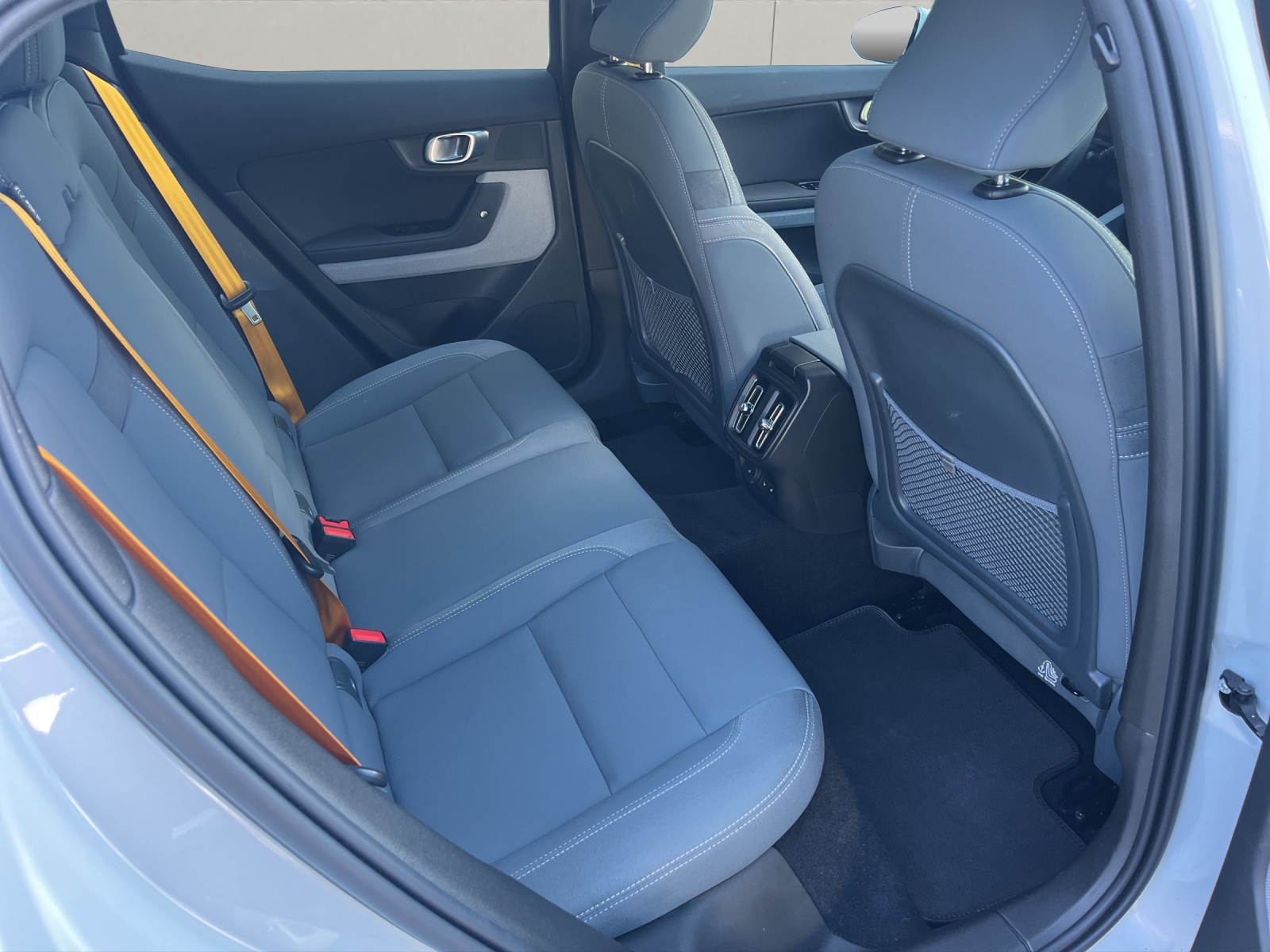 POLESTAR 2 Long Range Dual Motor-showroom-element-1