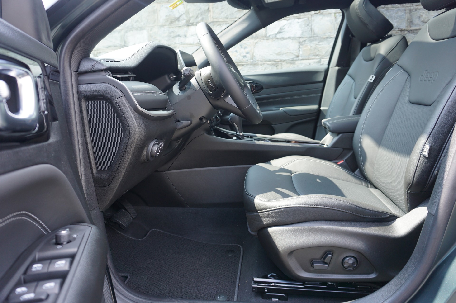 JEEP Compass 4x2 1.3 Turbo 80th Anniversary DKG-showroom-element-3