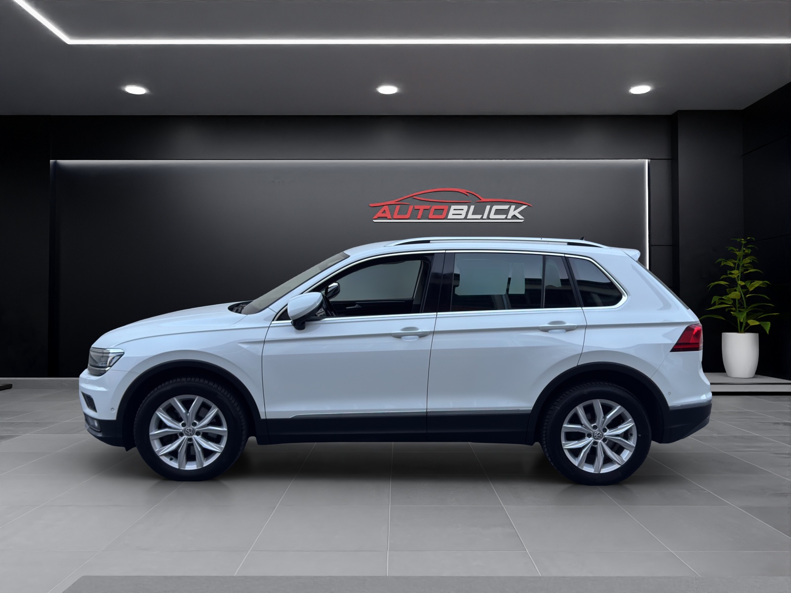 VW Tiguan 2.0 TDI 190-PS SCR Highline 4Motion DSG-image-6