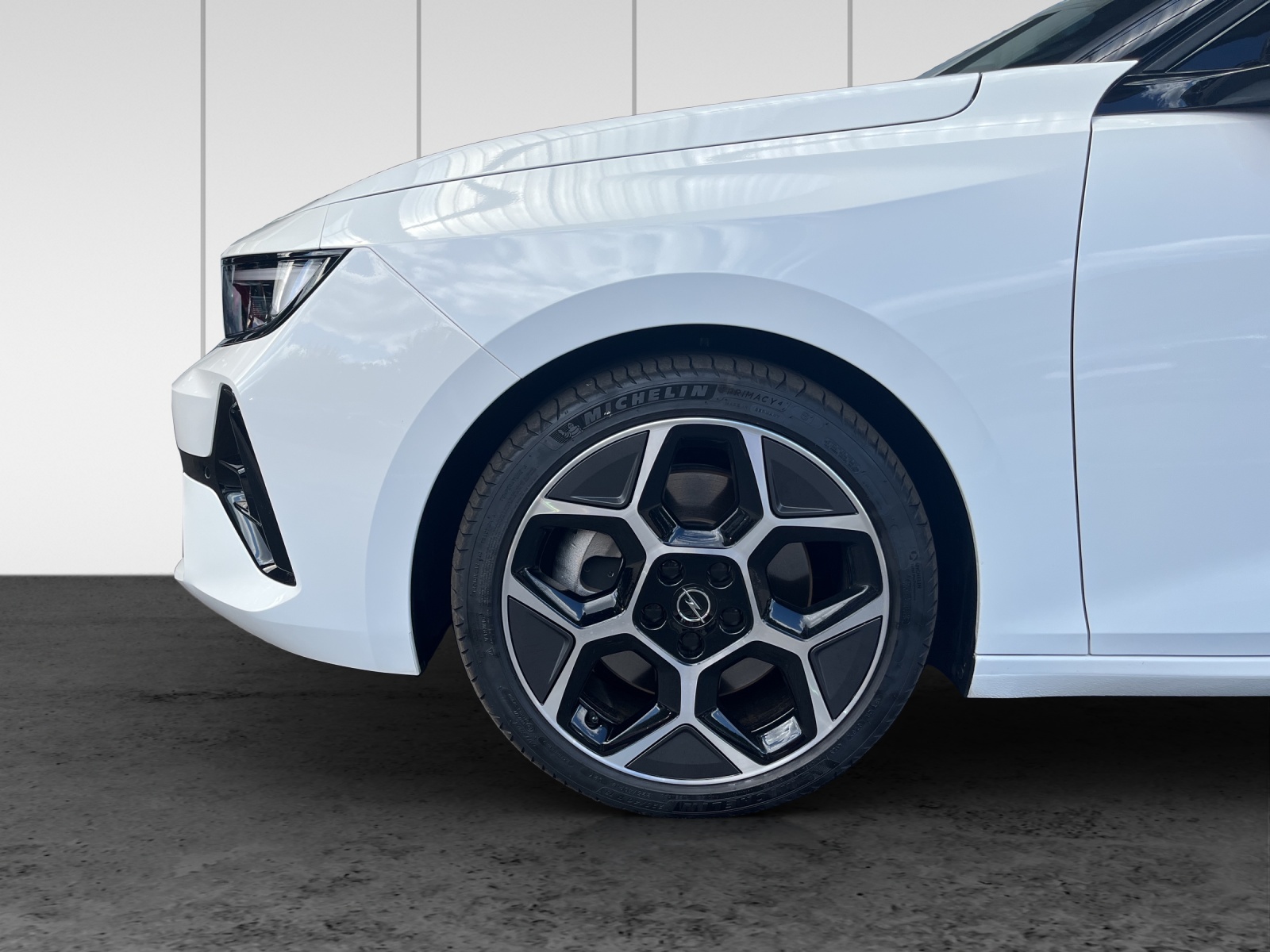 OPEL Astra 1.6 PHEV Turbo Swiss Plus A-image-13