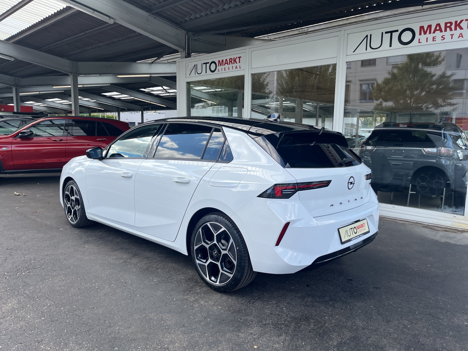 OPEL Astra 1.6 PHEV Turbo Swiss Plus A-showroom-element-2