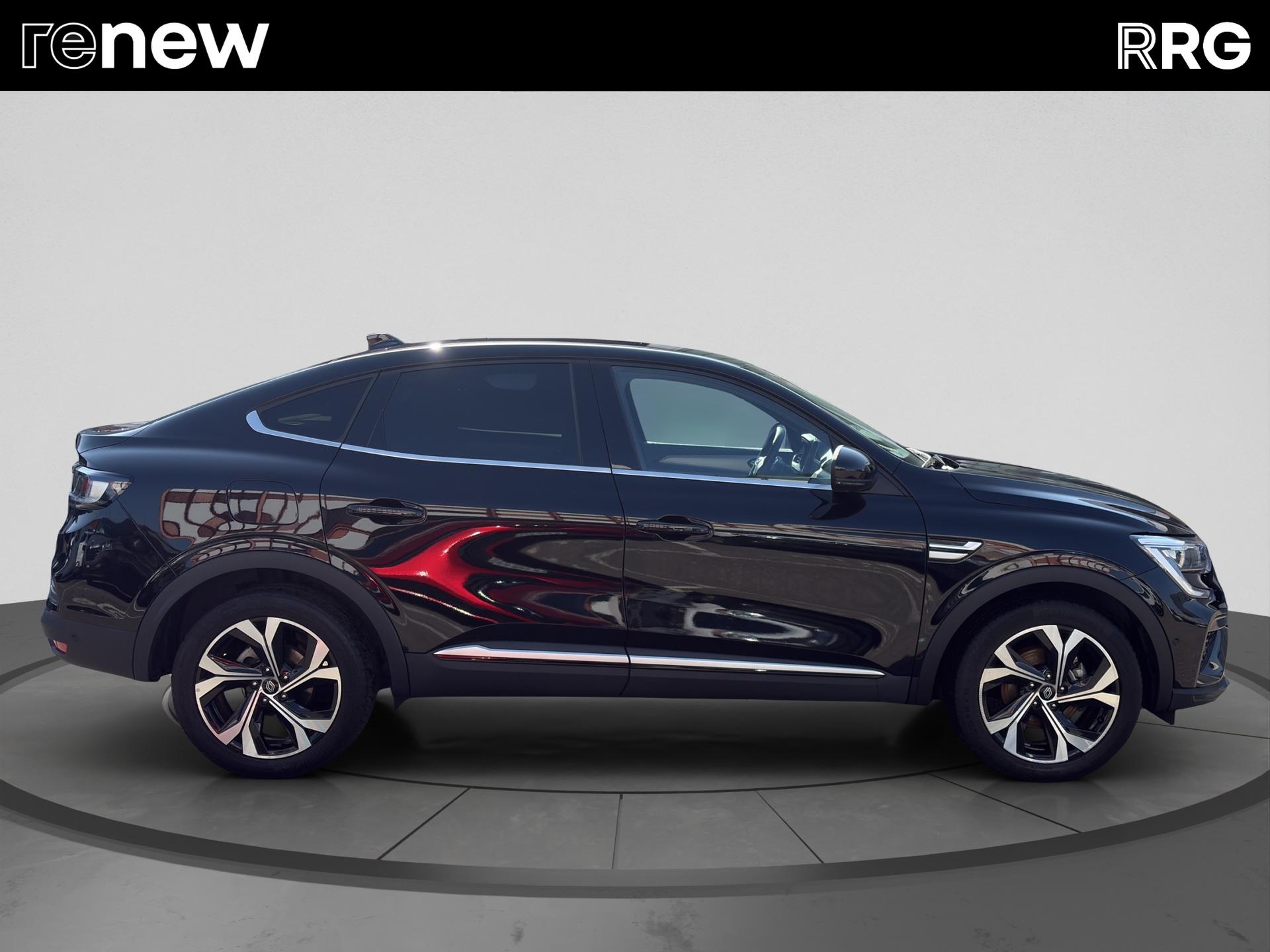 RENAULT Arkana 1.6 E-Techno-showroom-element-1