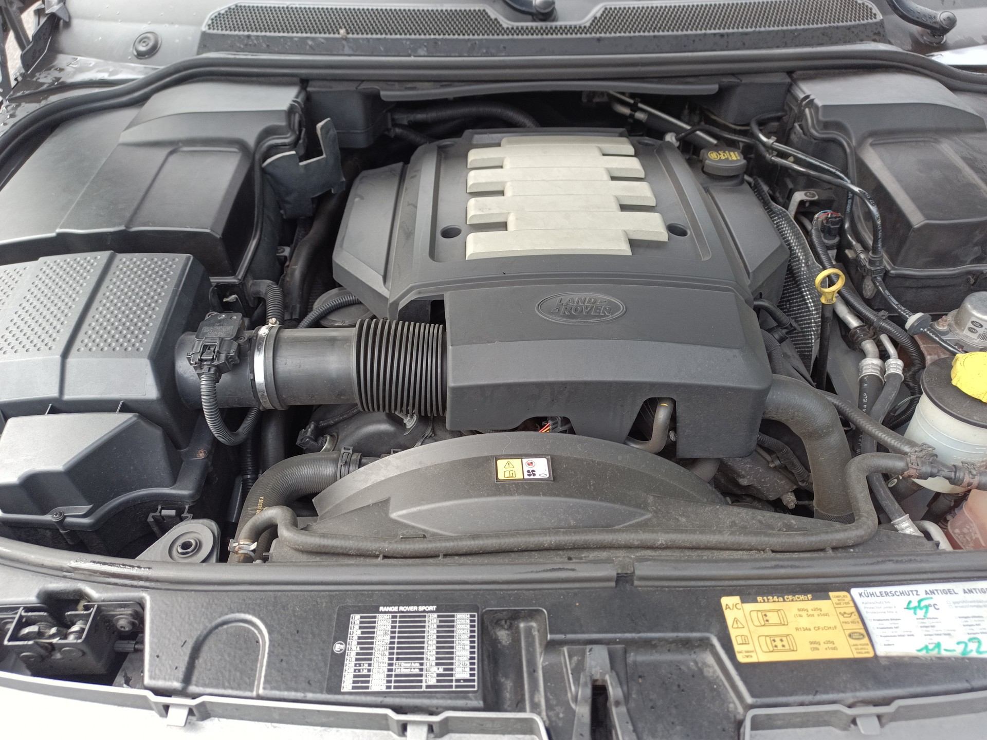 LAND ROVER Range Rover Sport 4.4 V8 HSE Automatic-image-9