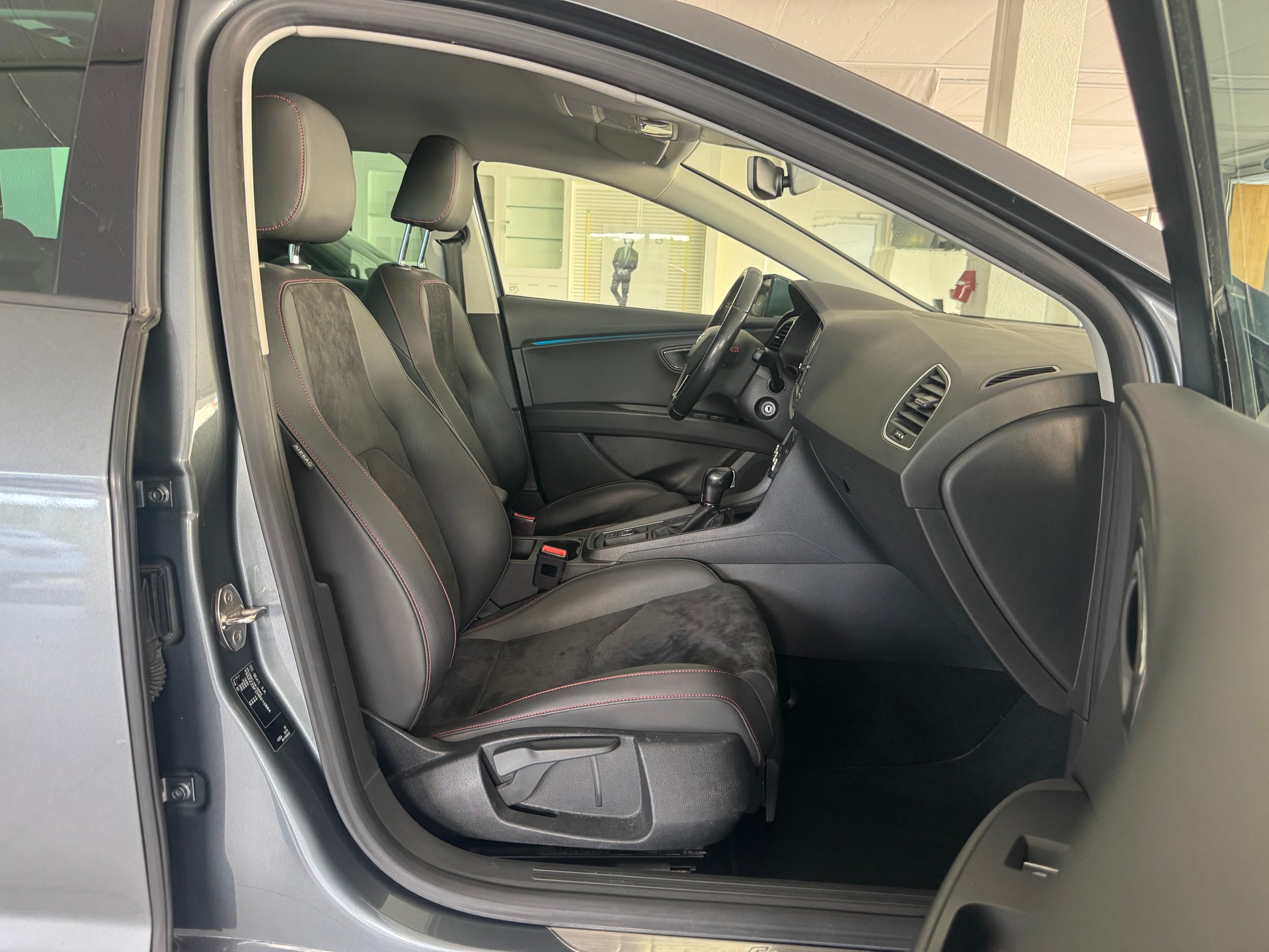 SEAT Leon ST 1.4 TSI ACT FR DSG-image-12