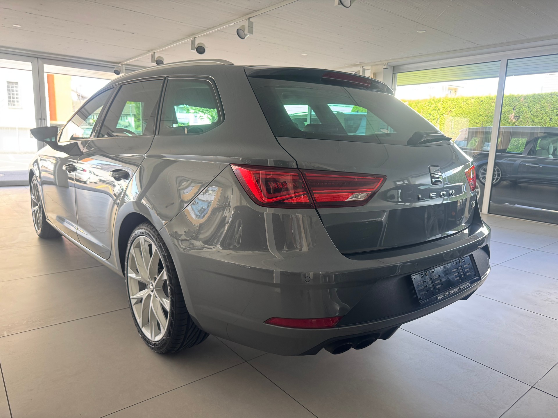 SEAT Leon ST 1.4 TSI ACT FR DSG-image-5
