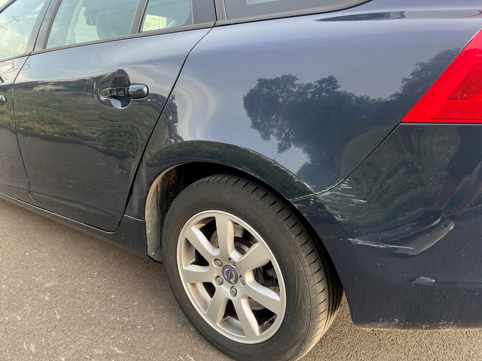 VOLVO 2.0 D4 Kinetic S/S-image-5