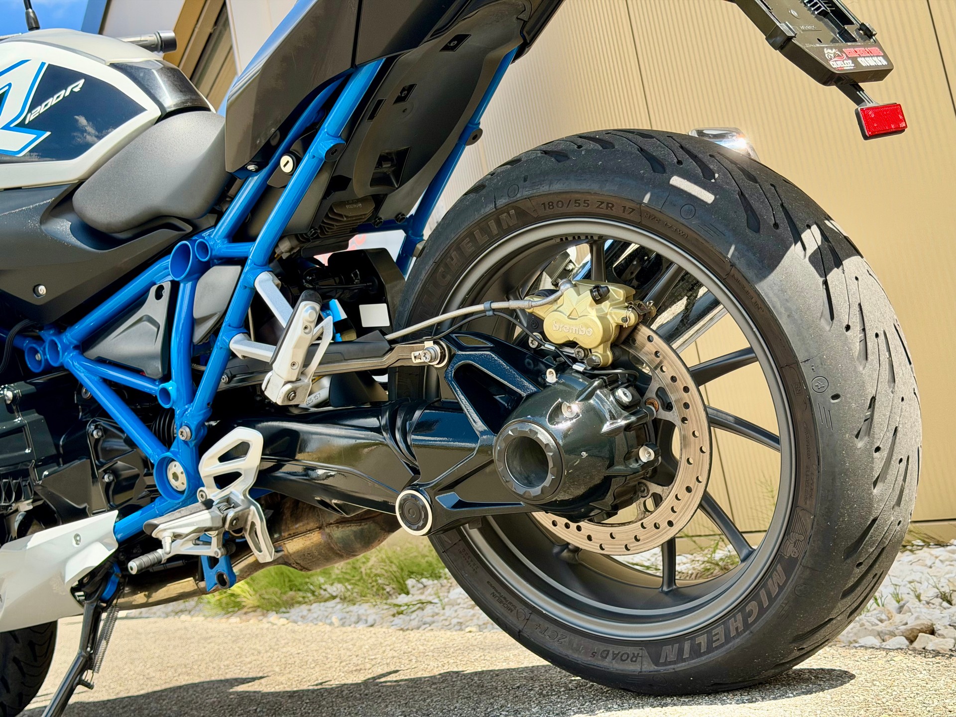 BMW R 1200 R ABS-image-13