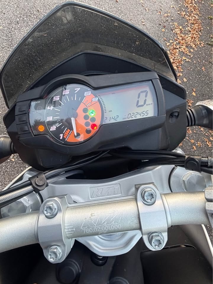 KTM 690 Duke ABS-image-5