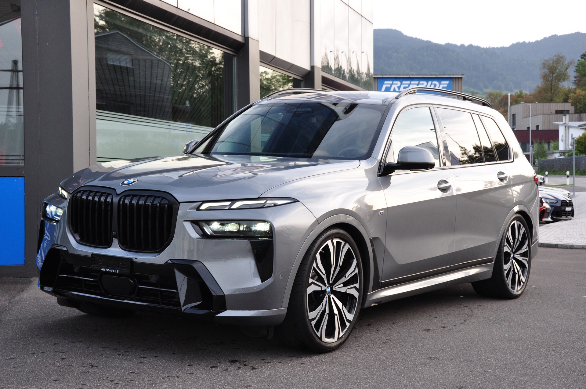 BMW X7 xDrive 48V 40d M Sport Pro Steptronic-showroom-element-2