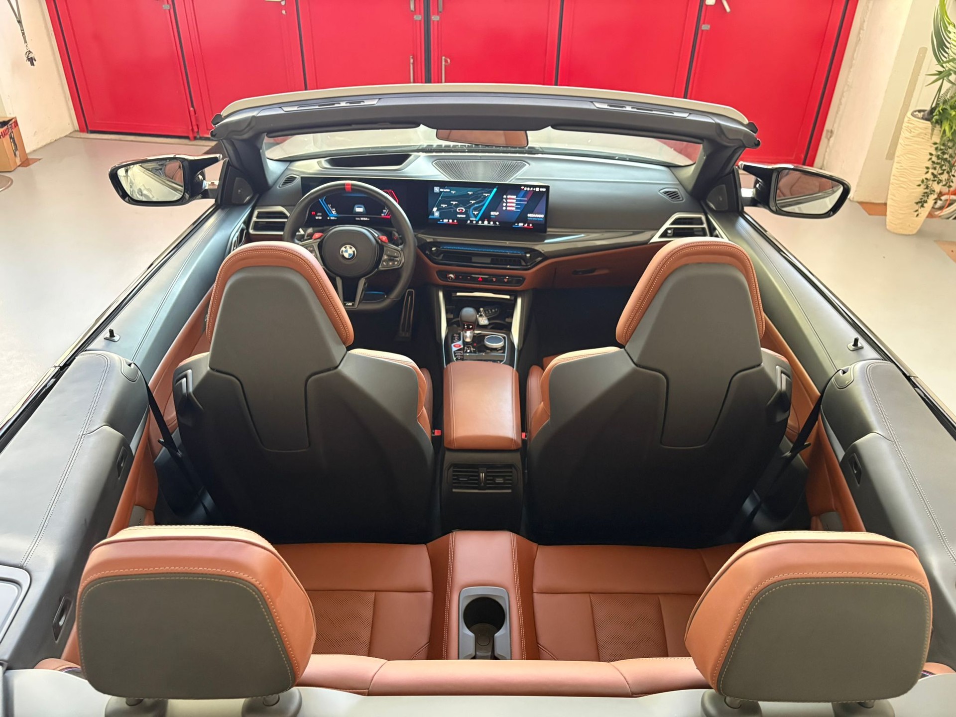 BMW M4 Cabrio Competition M xDrive-image-10