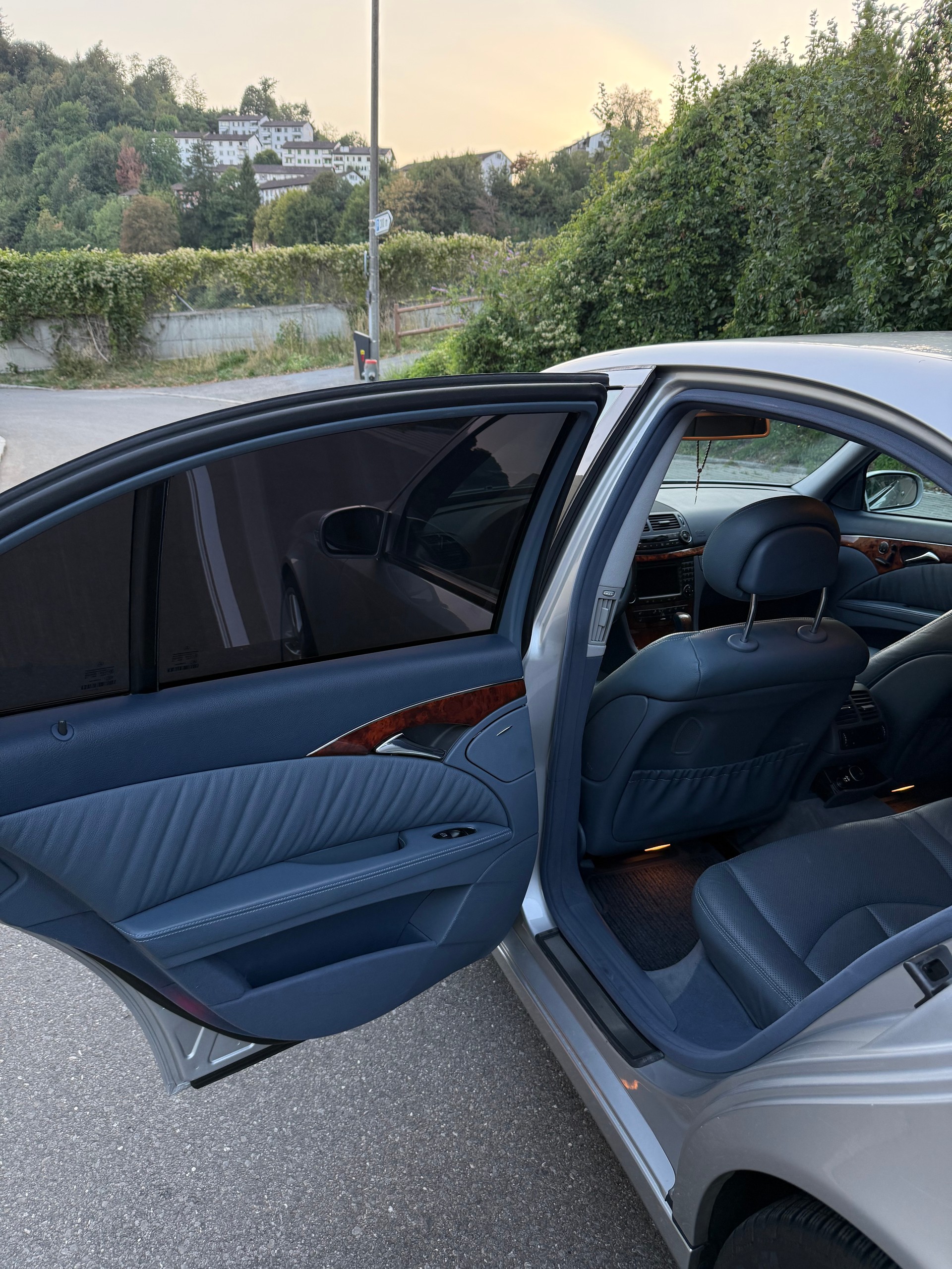MERCEDES-BENZ E 320 CDI-image-5