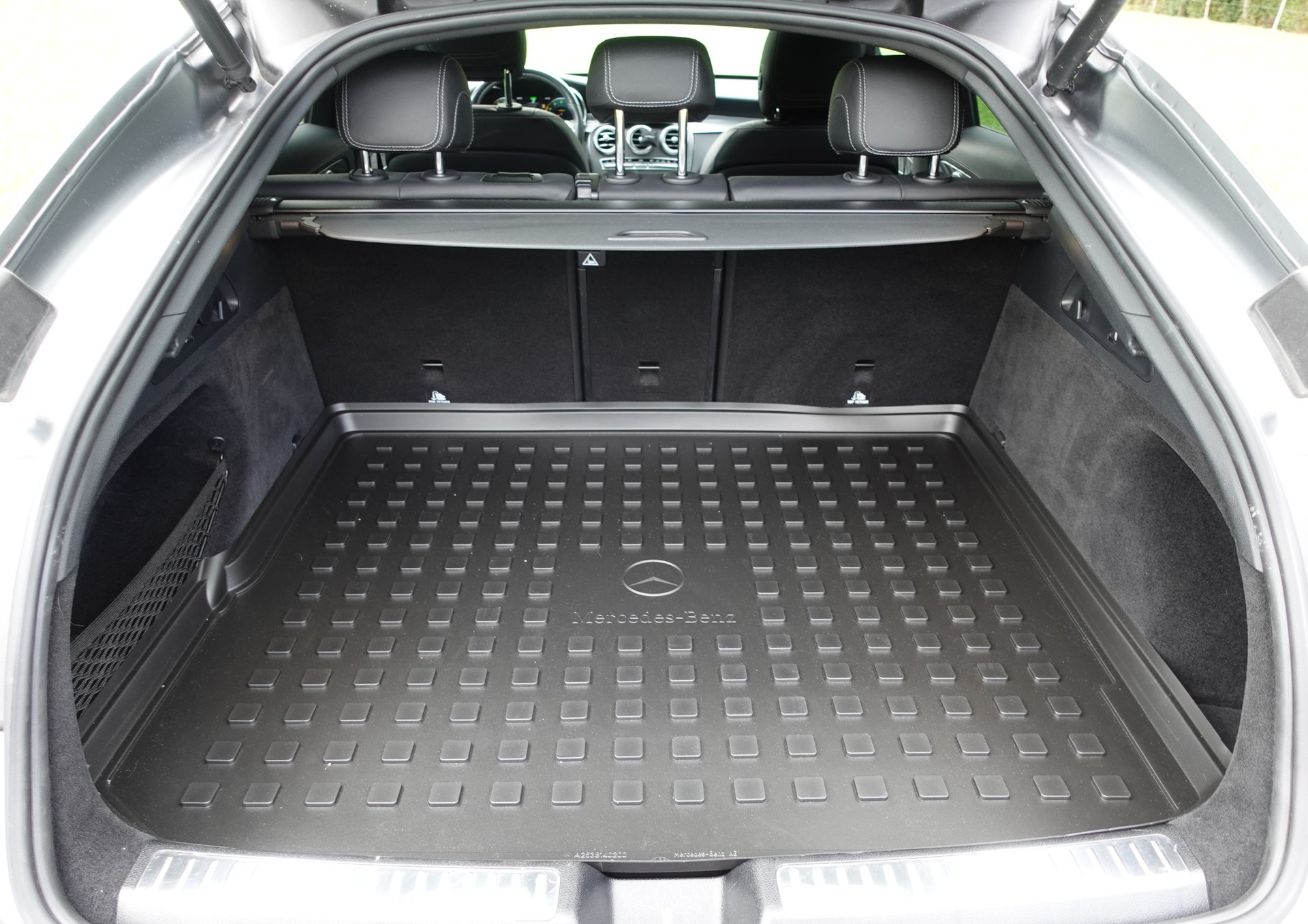 MERCEDES-BENZ GLC 200 AMG Line 4m-image-18